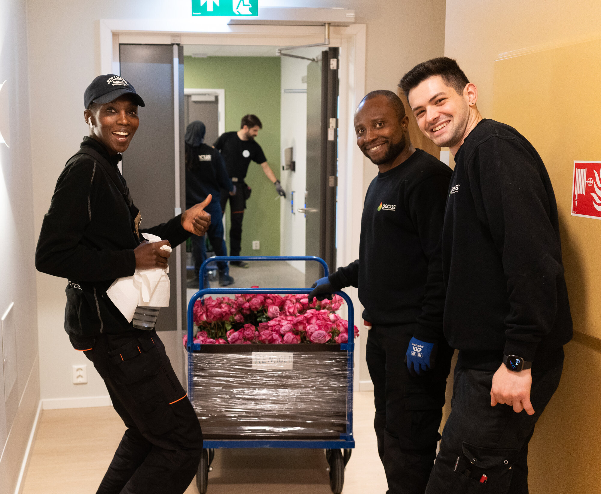 Ansatte fra First Mover Group bildet viser ansatte fra First Mover Group