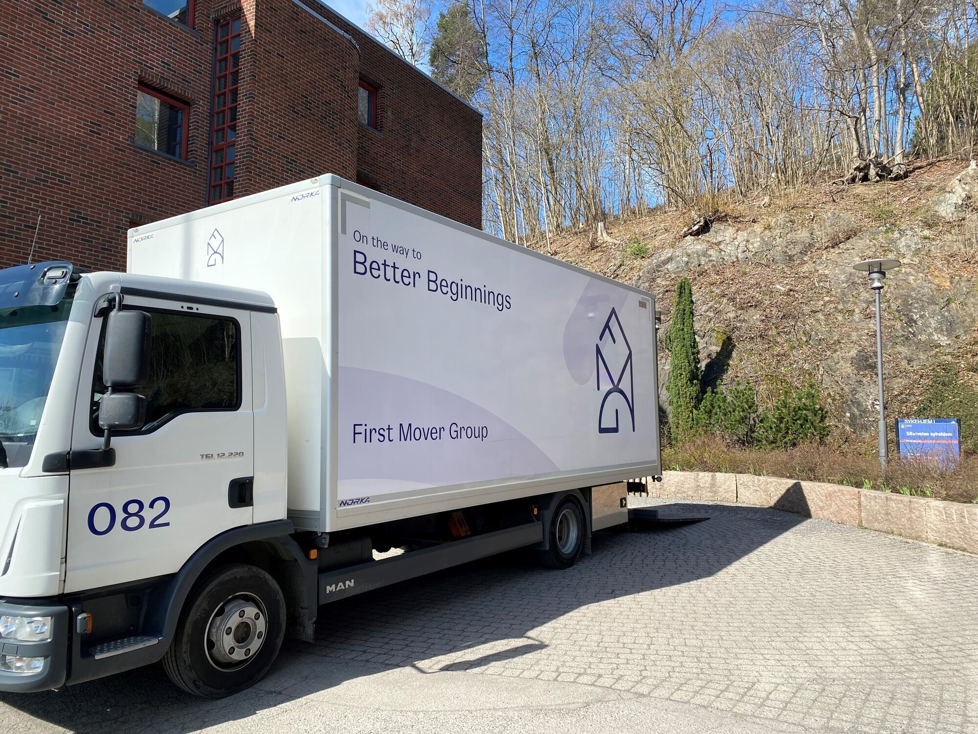 flyttebilen Bildet viser flyttebilen