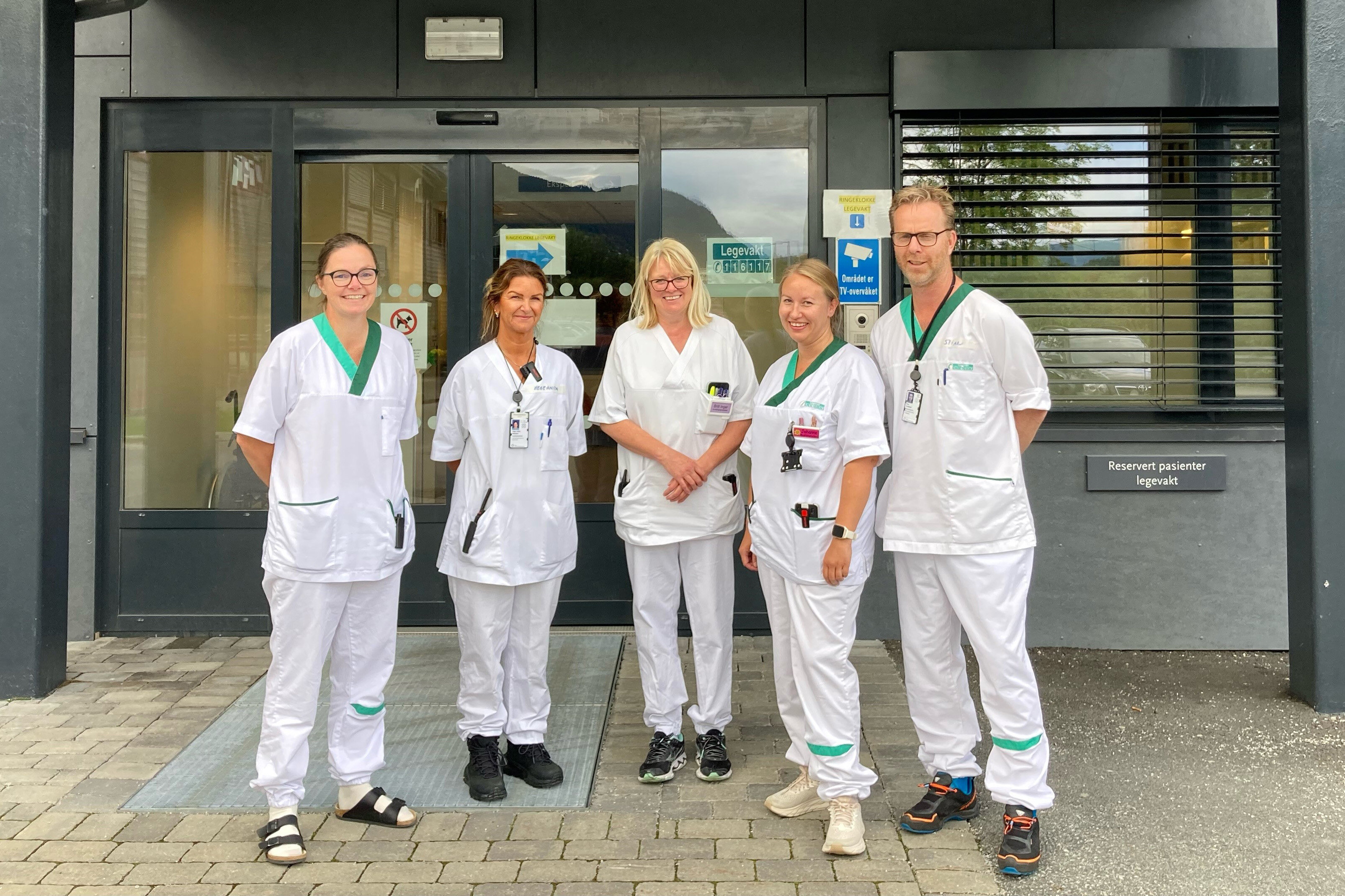 Bildet viser helsepersonell på oppdrag i Hallingdal i forbindelse med ekstremværet Hans