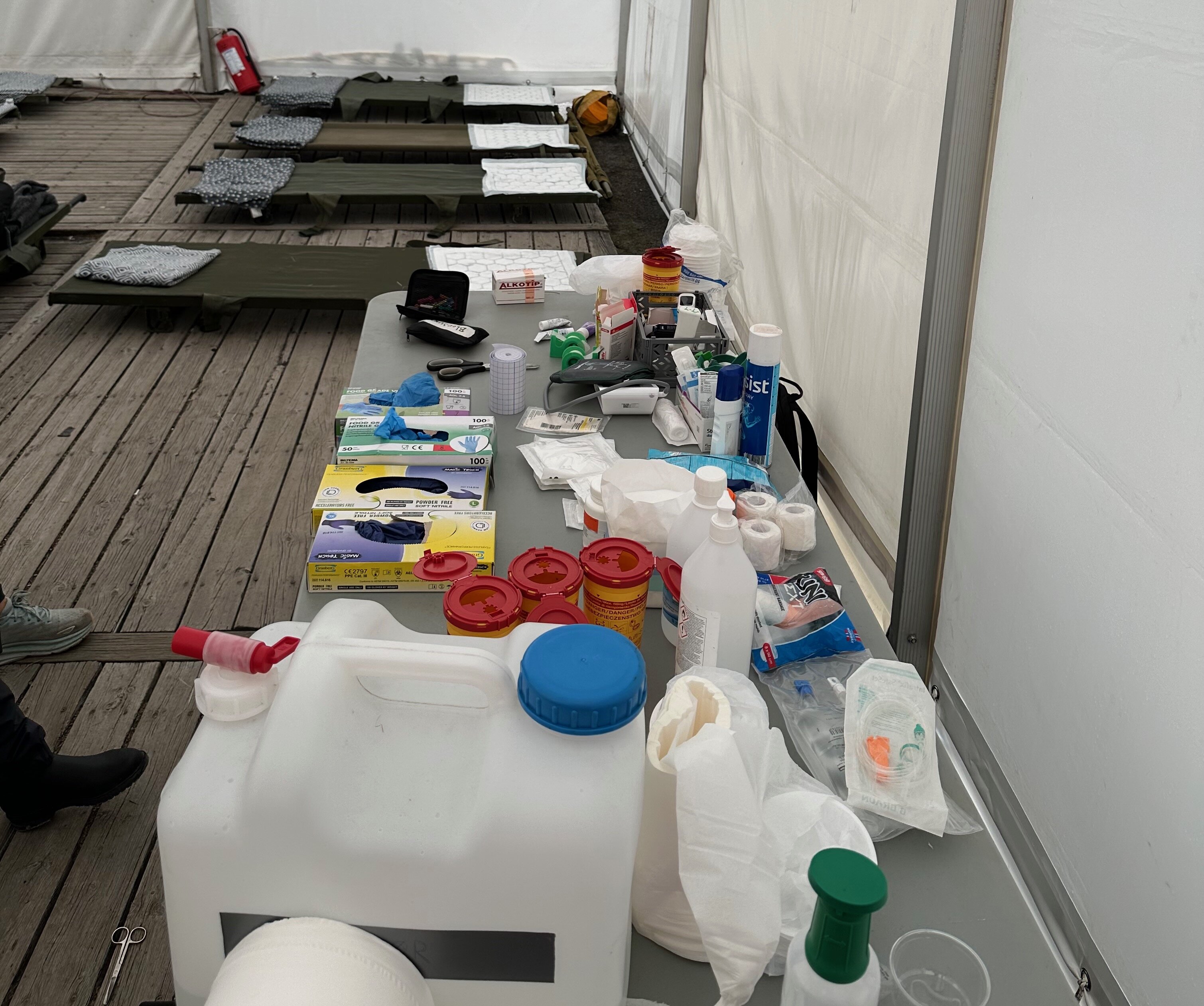 Medic Inne i medic-teltet på festival