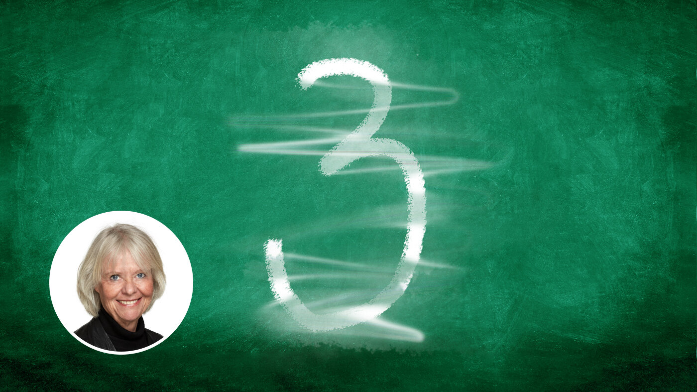 Tavle med tallet 3 nesten visket ut Bildet viser en tavle med tallet 3 nesten visket ut