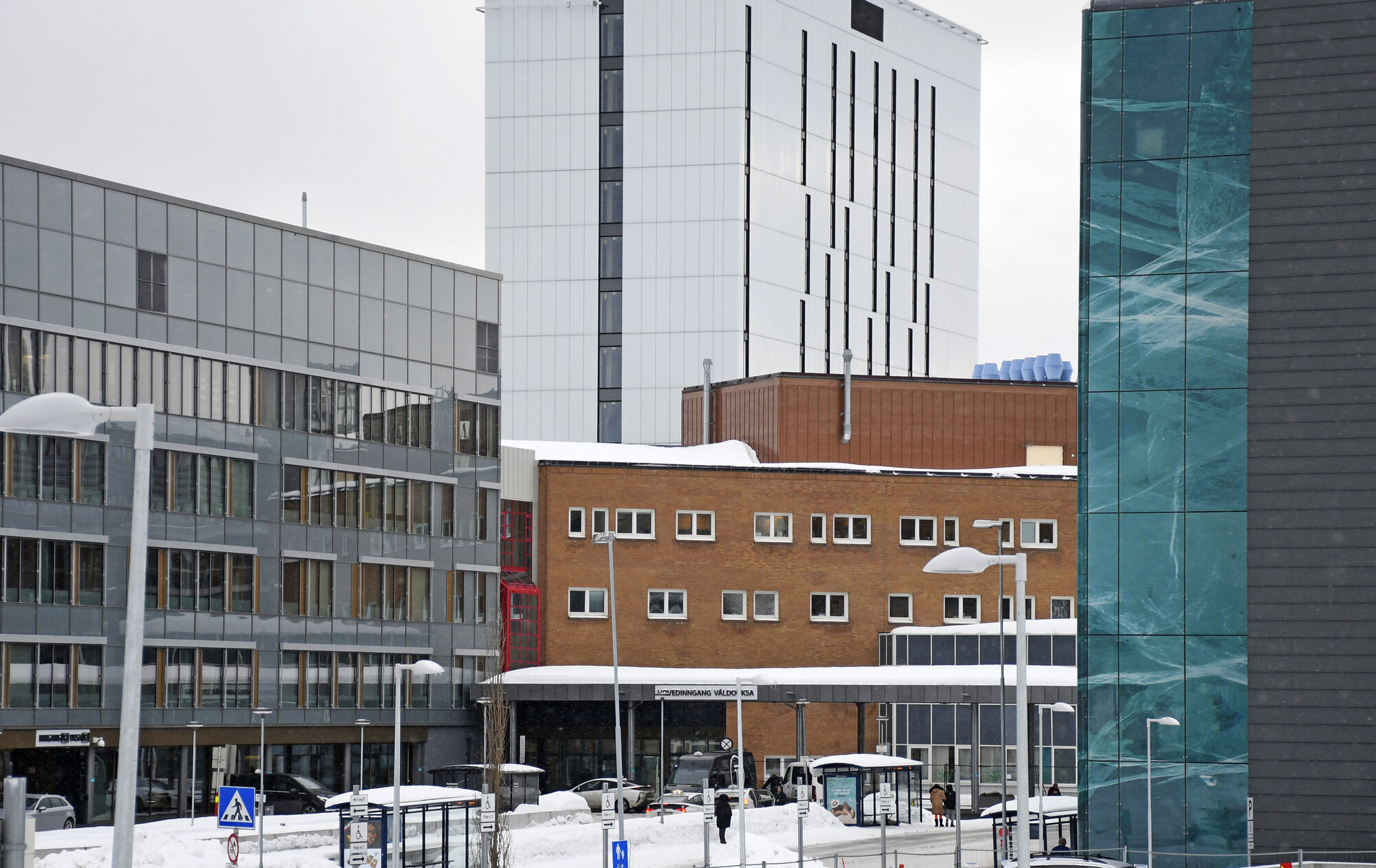 Bildet viser UNN fra utsiden Bildet viser UNN fra utsiden