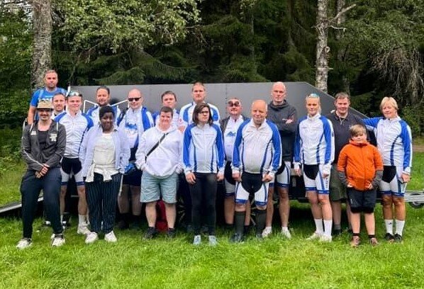 beboere og ansatte ved Idrettsveien Bofellesskap Bildet viser beboere og ansatte ved Idrettsveien Bofellesskap