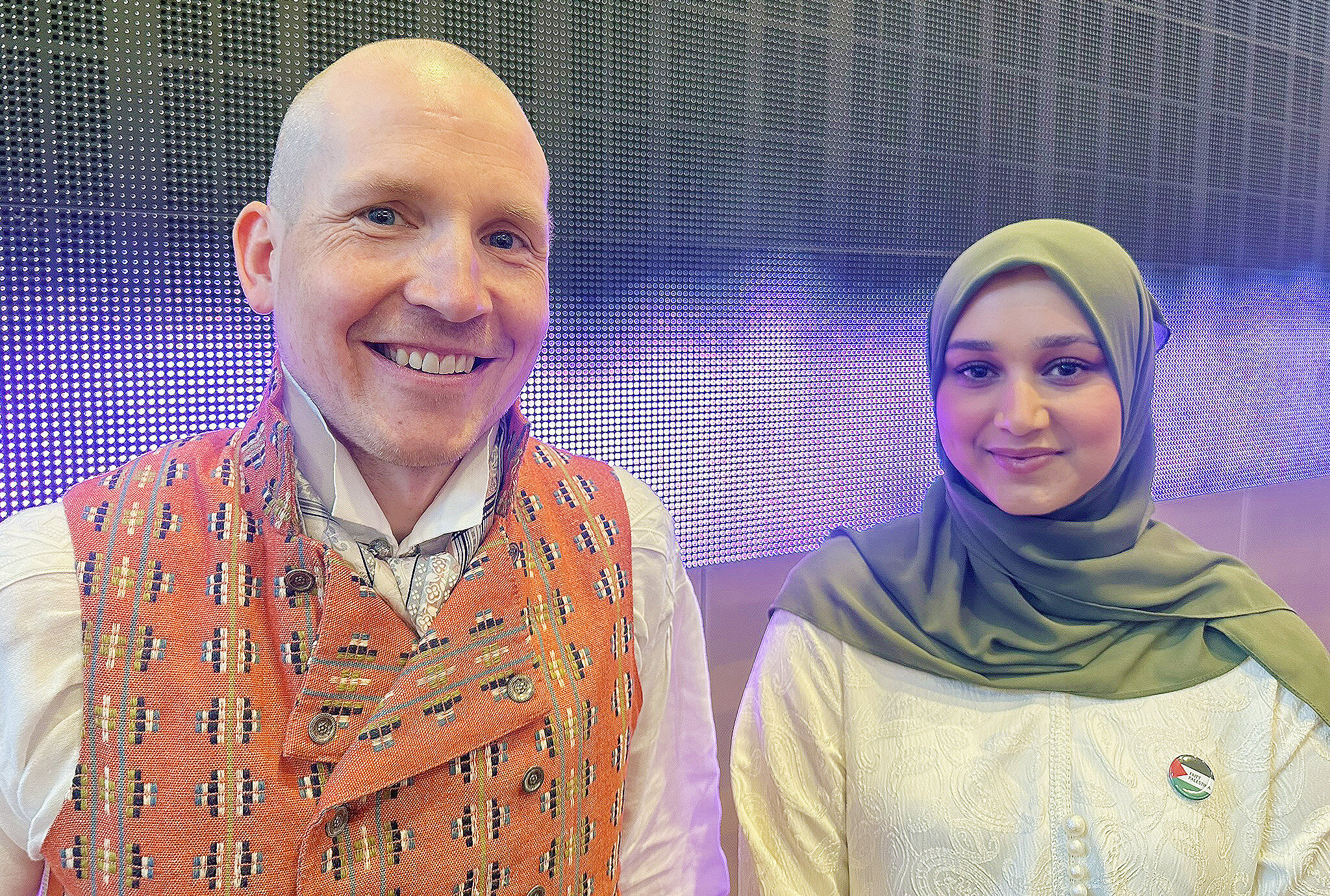 bilde av to av kandidatene