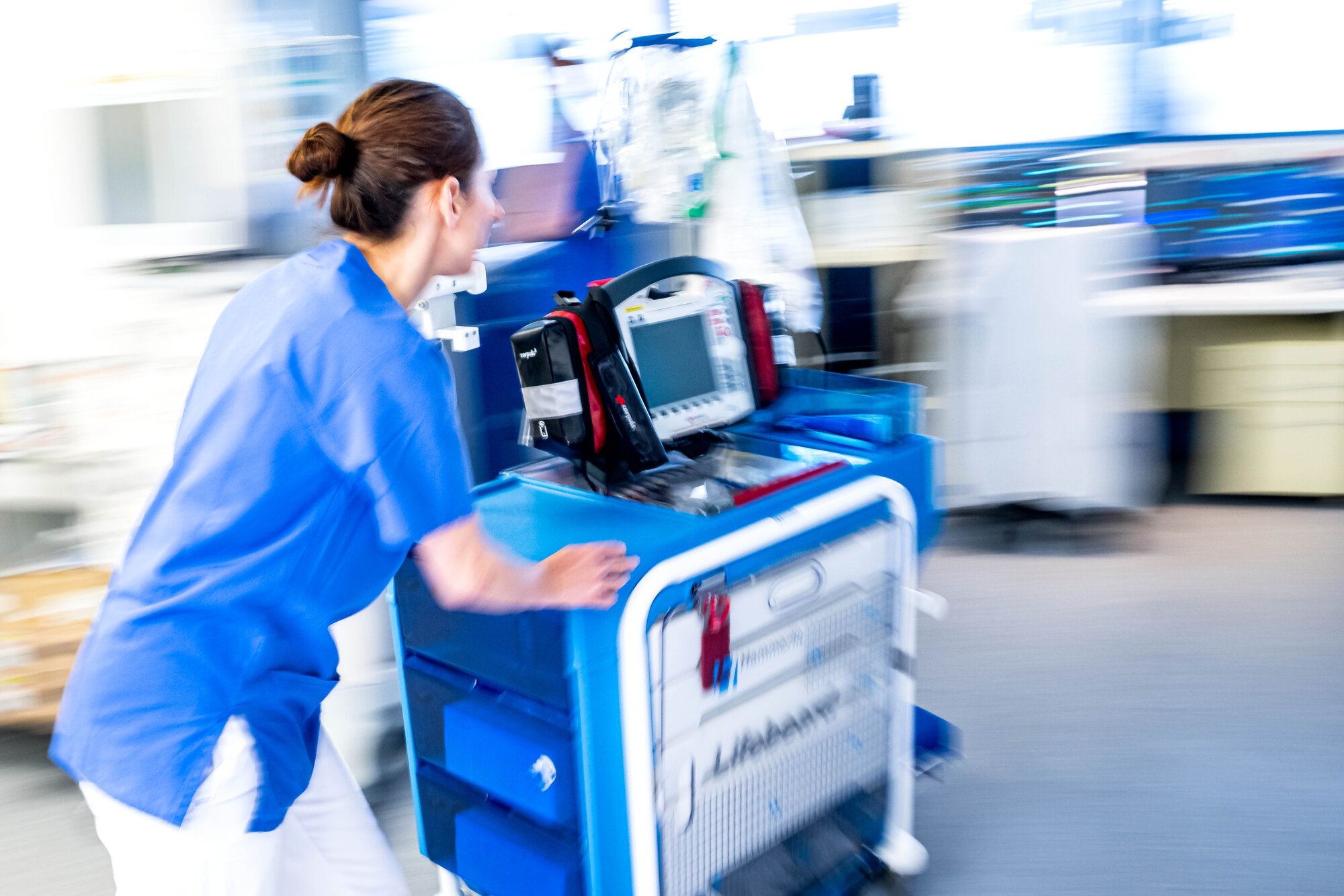 Bildet viser intensivsykepleier.