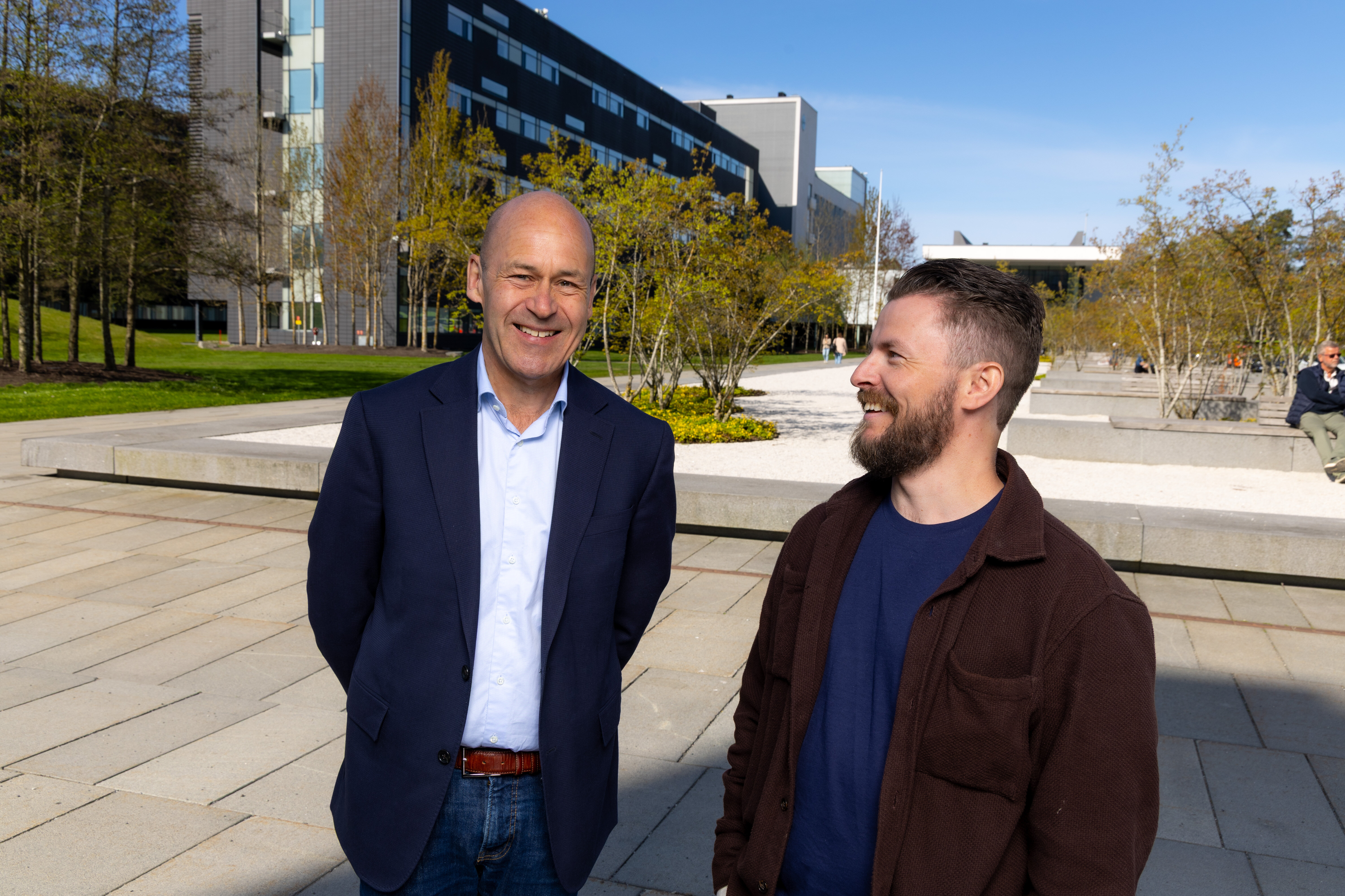 Øystein Mæland, Lasse Johan Thue Bildet viser Øystein Mæland og Lasse Johan Thue.