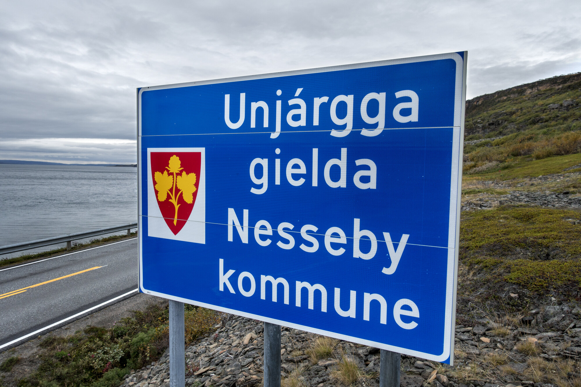 Bilde av kommuneskiltet til Nesseby