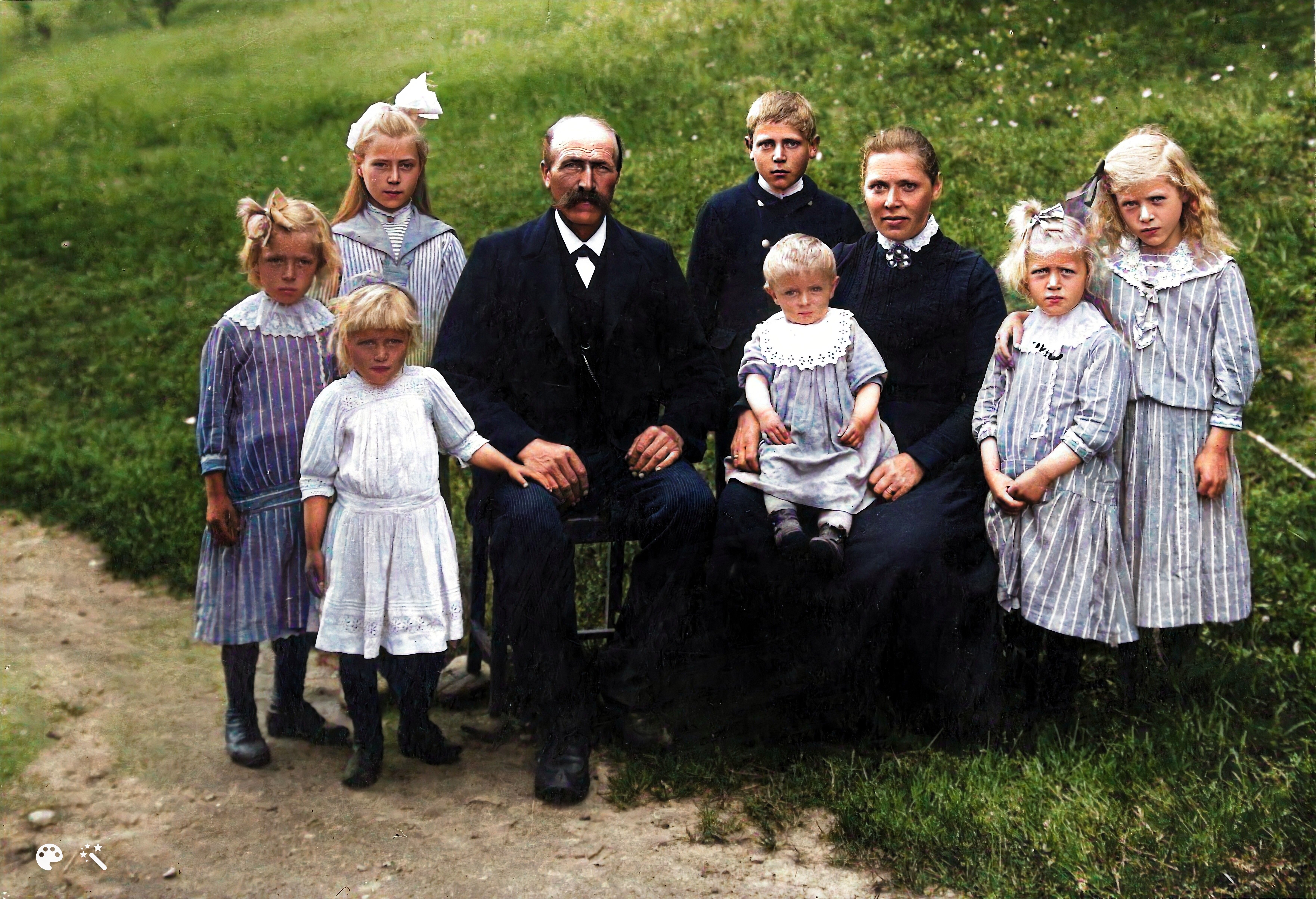 Familien utenfor Sauda.