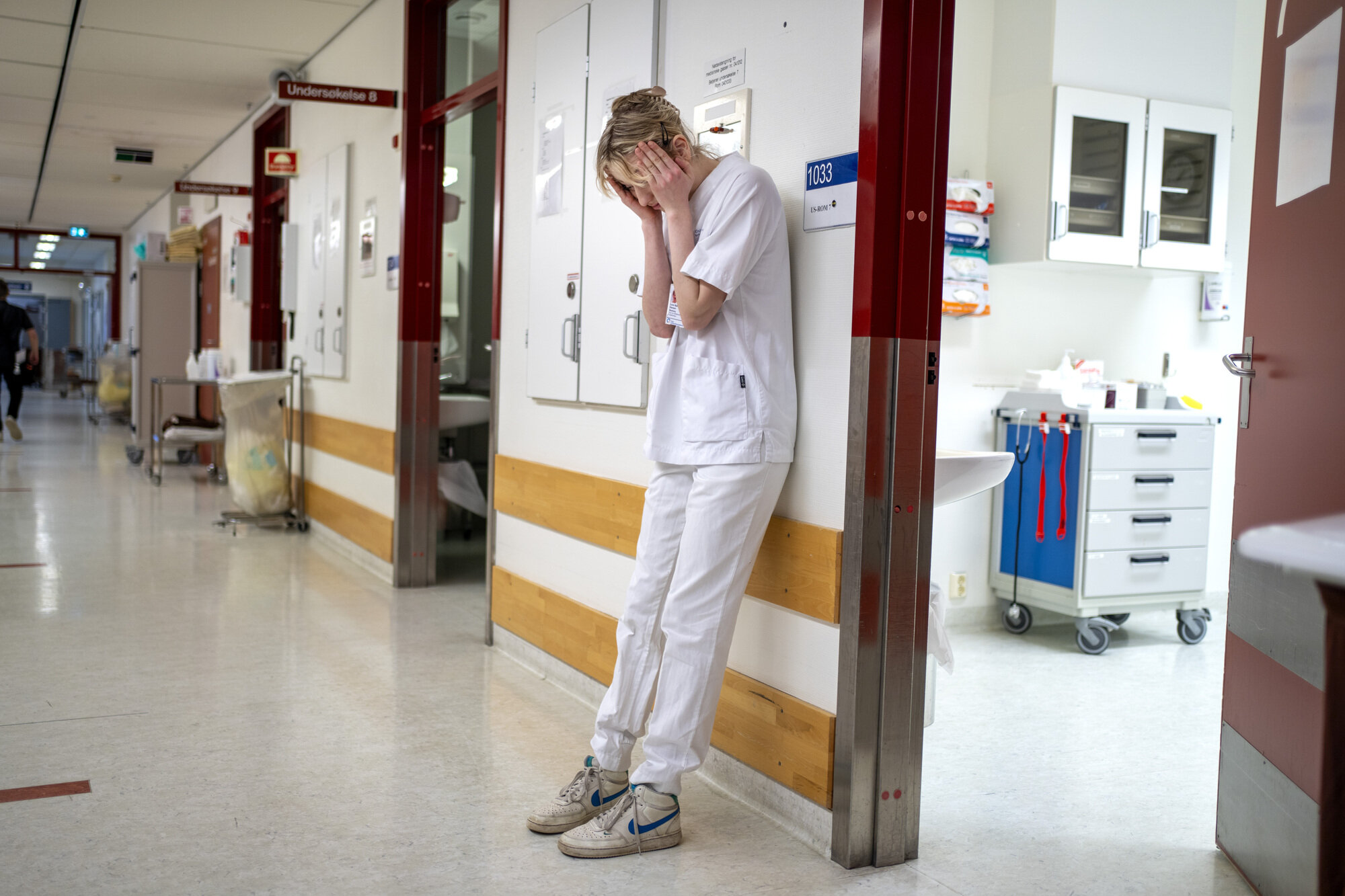 Illustrasjonsfoto viser sykepleier på sykehus.