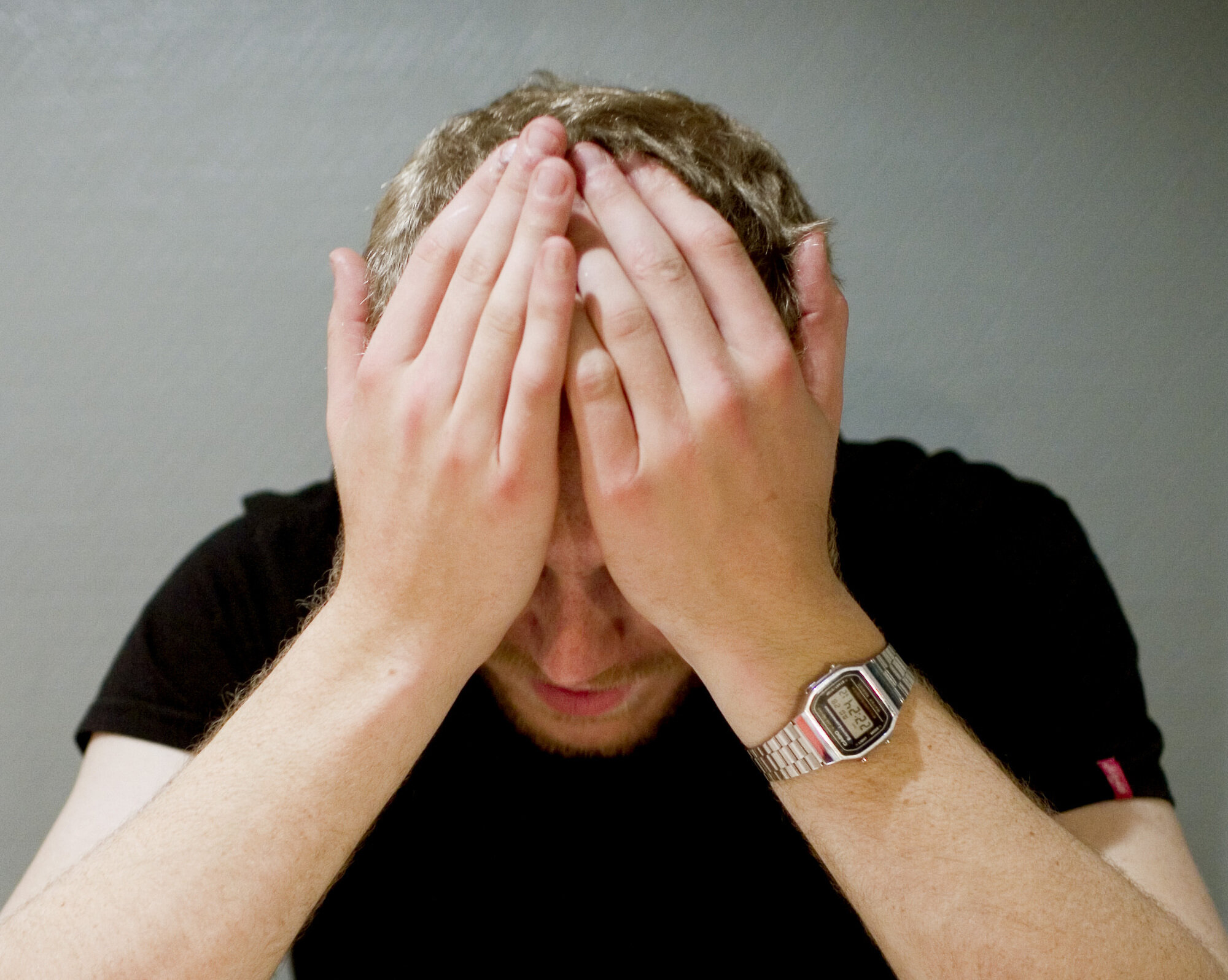 bilde av mann som sliter