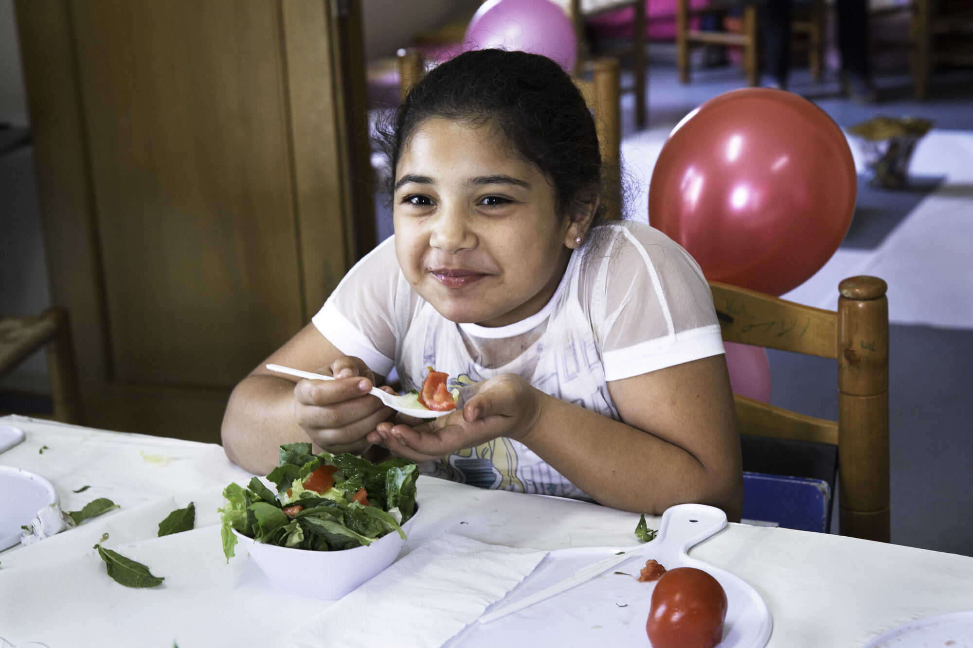 Syrisk flyktningjente på læresenter i Saida, Libanon Syrisk flyktningjente på læresenter i Saida, Libanon