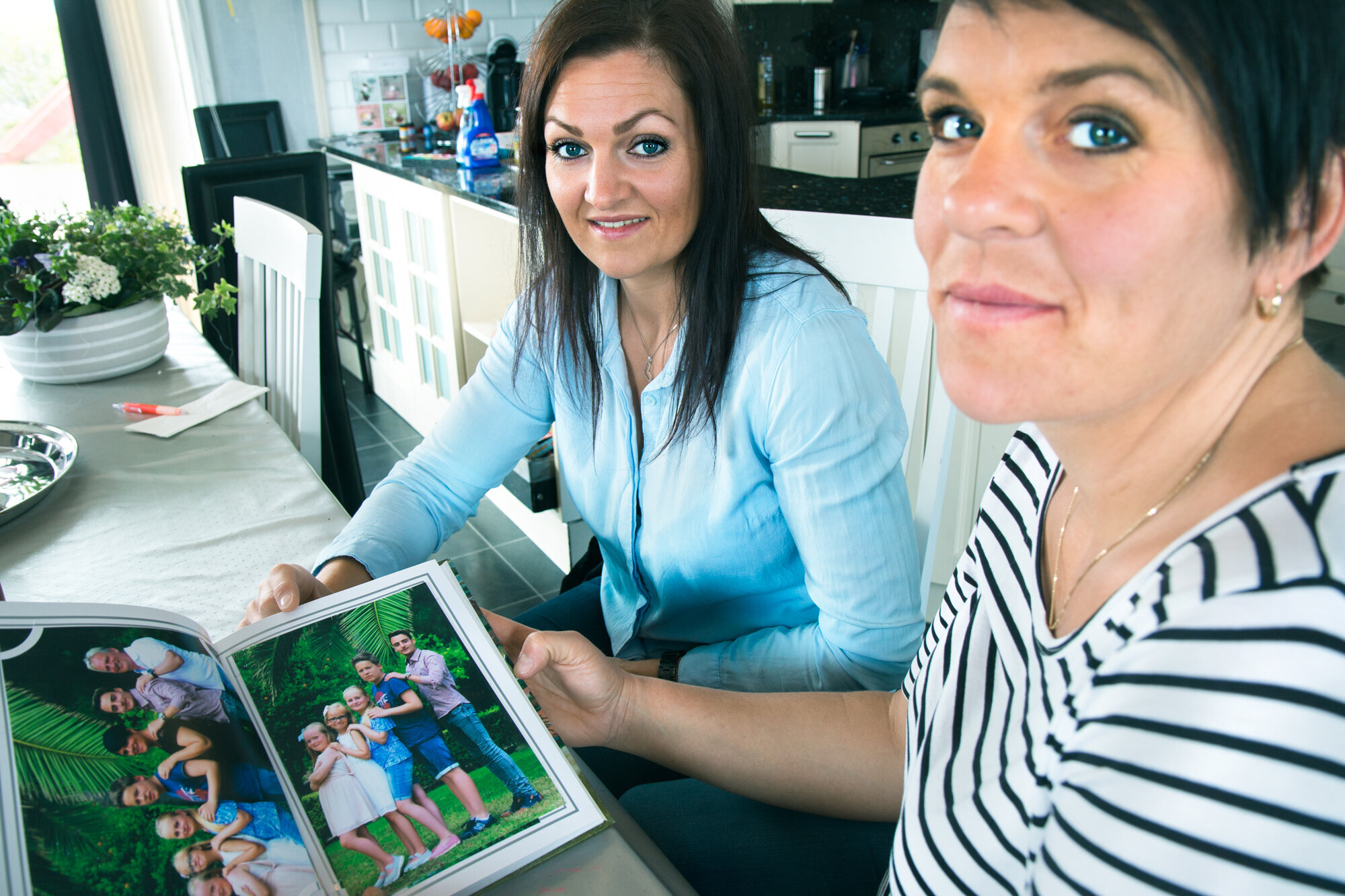 Søstrene Åshild og Helene Gavlen Søstrene Åshild og Helene Gavlen