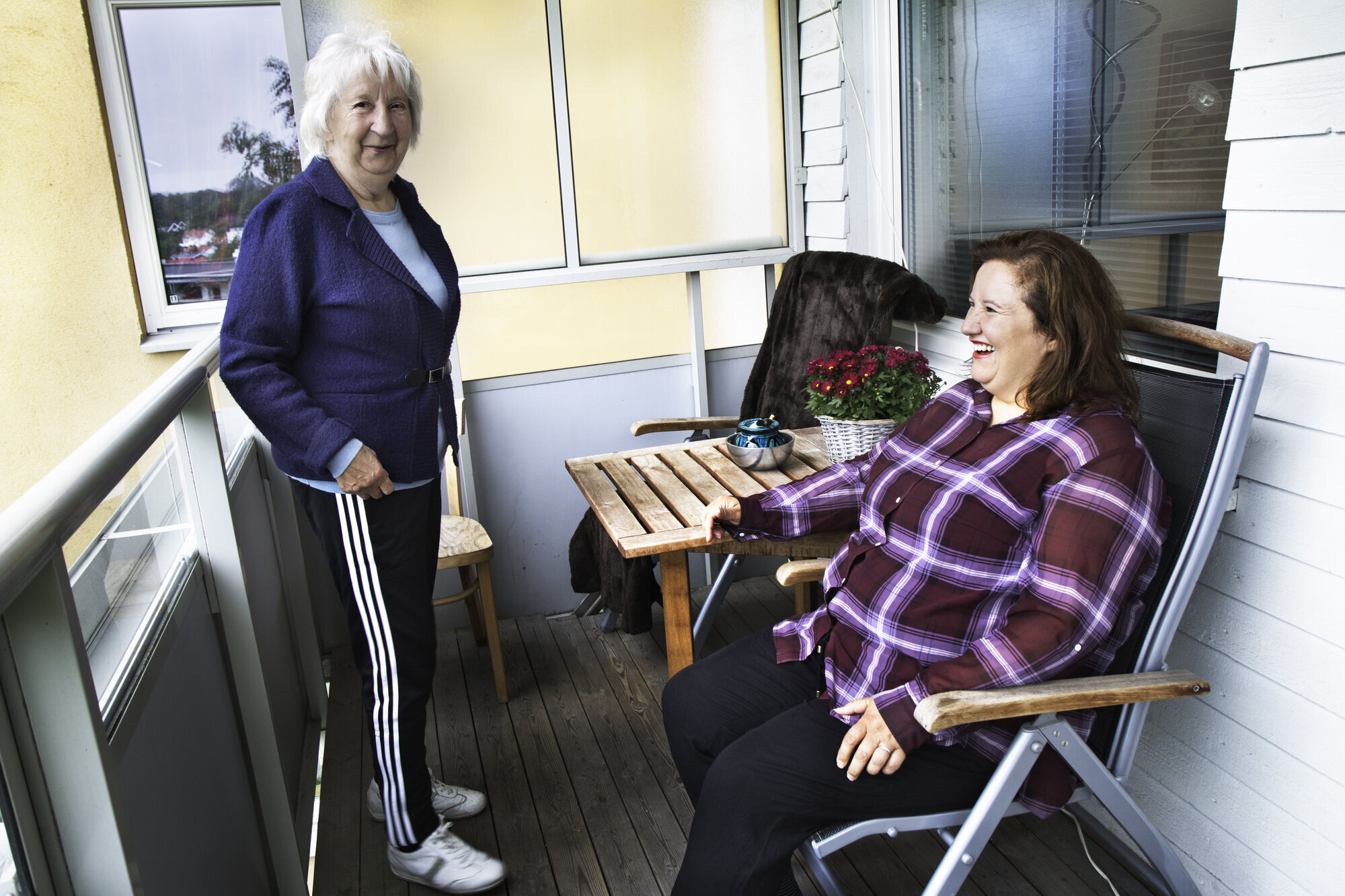 Solbjørg flyttet fra Hammerfest til Oslo slik at barna, særlig Inger, kunne hjelpe henne da hun ble syk. Solbjørg flyttet fra Hammerfest til Oslo slik at barna, særlig Inger, kunne hjelpe henne da hun ble syk.