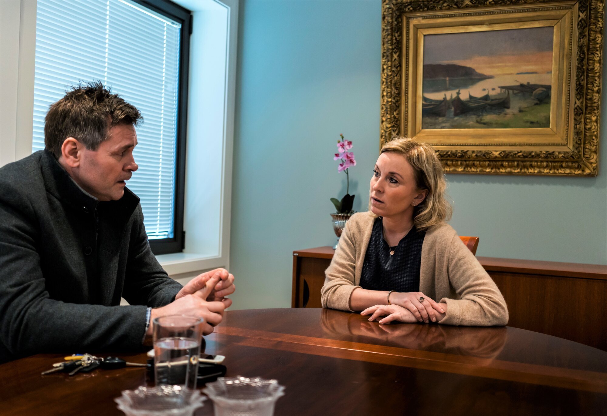 Lekang i advokatmøte med Kristin Hammervik bildet viser Lekang i advokatmøte med Kristin Hammervik