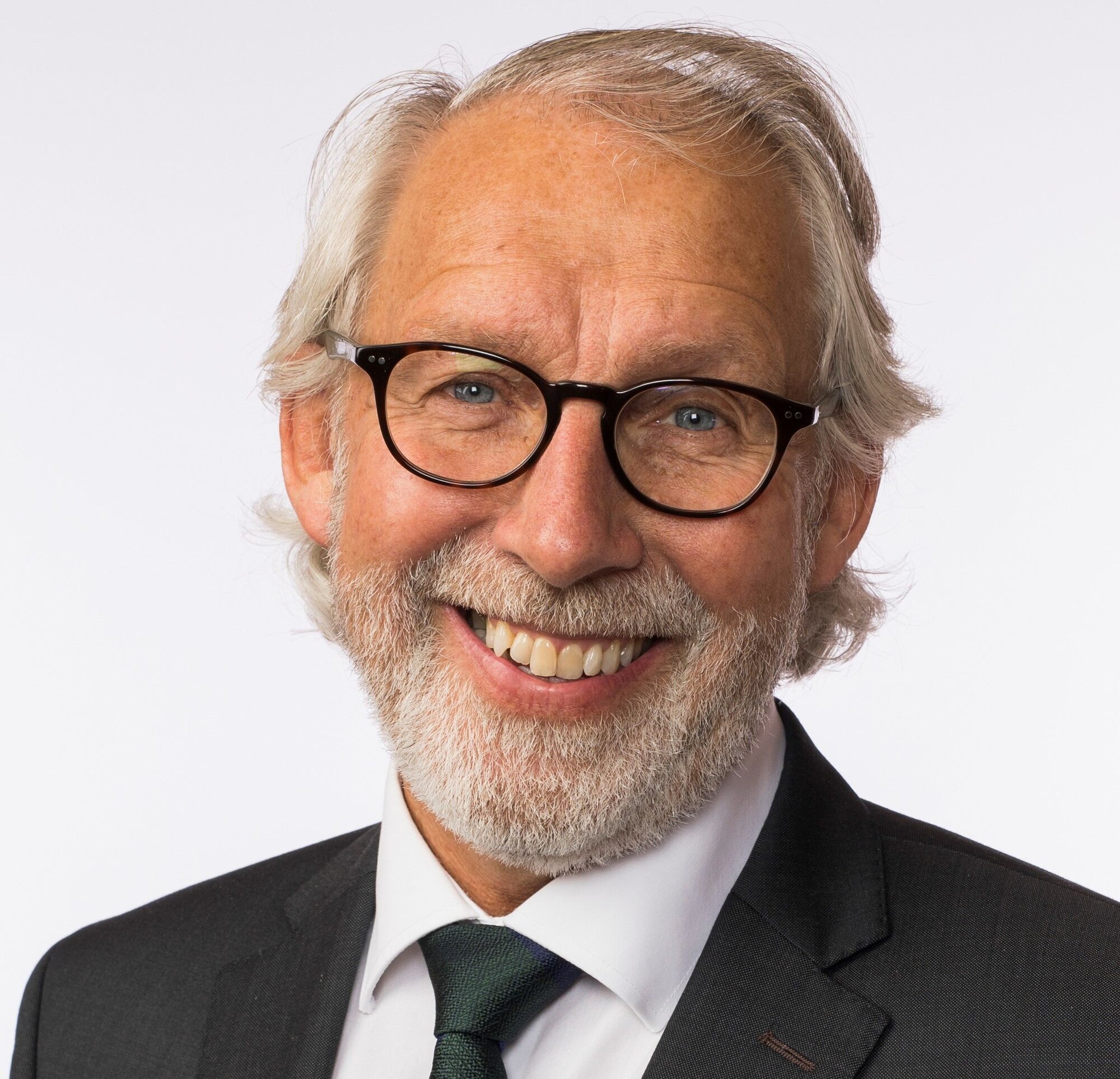 Carl-Erik Grimstad, Venstre Bilder viser Carl-Erik Grimstad.