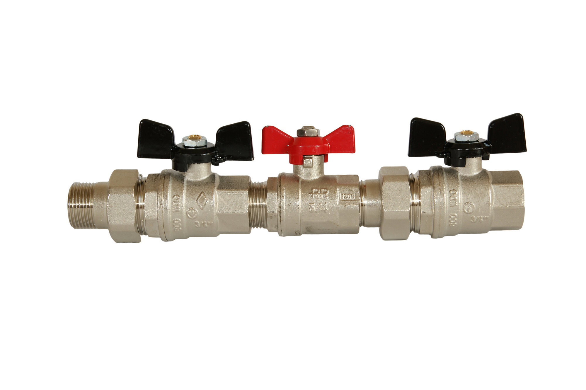 Kreftpasienter er litt mer fornøyd med ventetiden etter at pakkeforløp for kreft ble innført. Bildet viser rørkobling med tre ventiler.