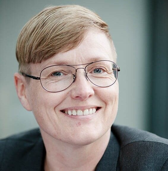 Bildet viser Edith Roth Gjevjon.