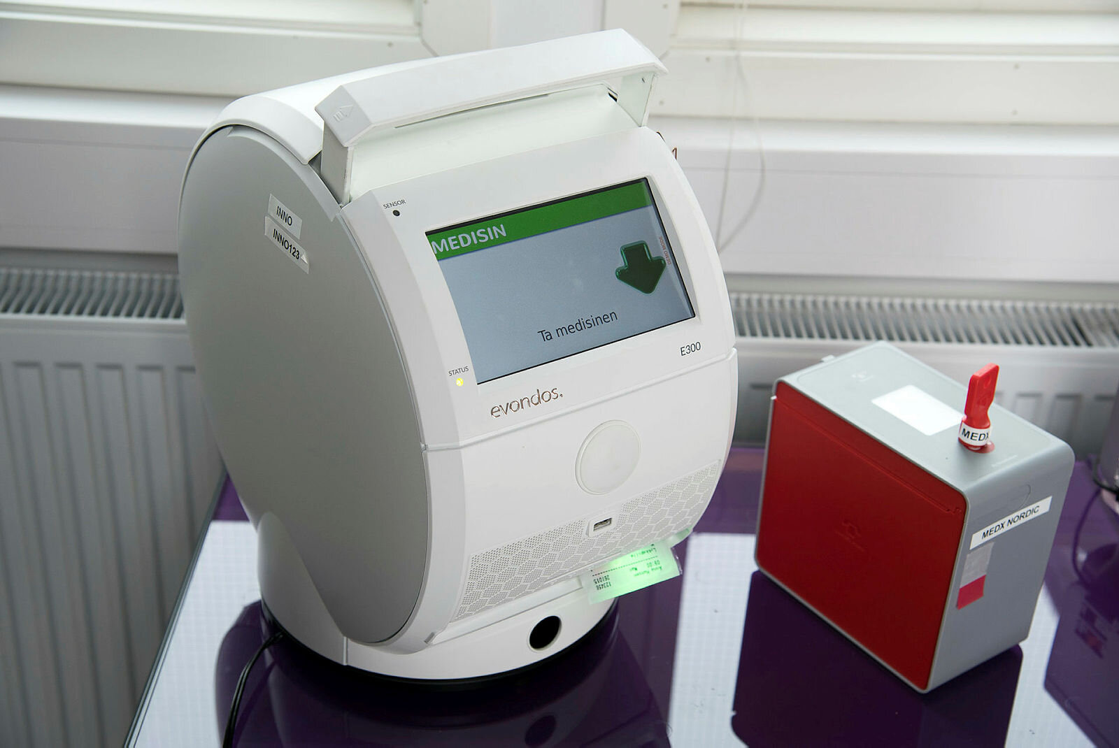 Medisindispenser Medisindispensere fra Innovatoriet på Høgskolen i Sørøst-Norge.