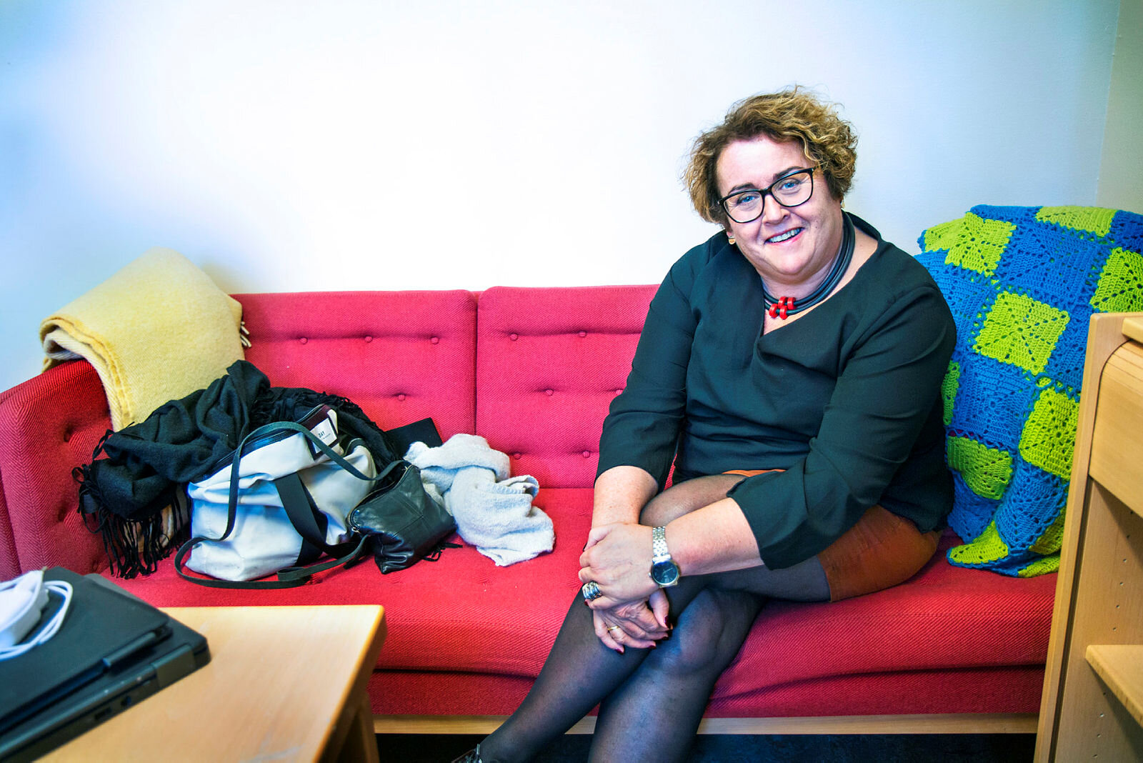 Olaug Bollestad Olaug Bollestad, leder av Stortingets helse- og omsorgskomite. Nestleder i Kristelig Folkeparti (KrF). Intensivsykepleier.