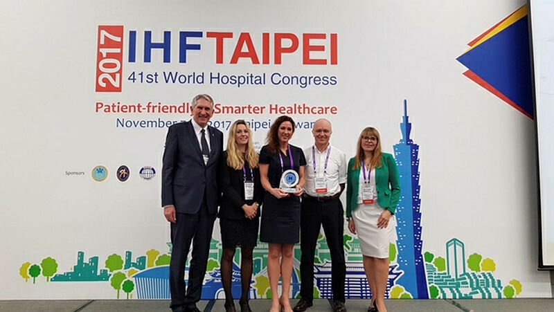 (fra venstre) Erik Kreyberg Normann, Kristine L.W. Longva, Anne-Grete Skjellanger, Stephan Ore og Tonje Elisabeth Hansen