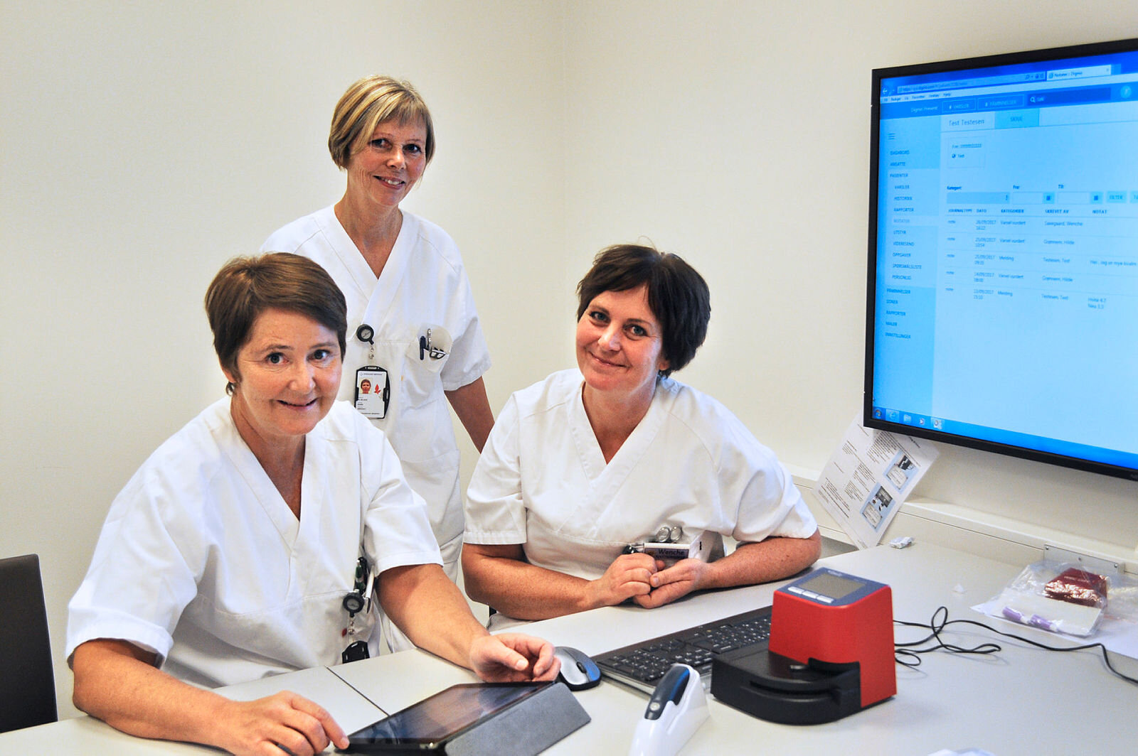 Fjernoppfølging av kreftpasienter Fjernoppfølging av kreftpasienter