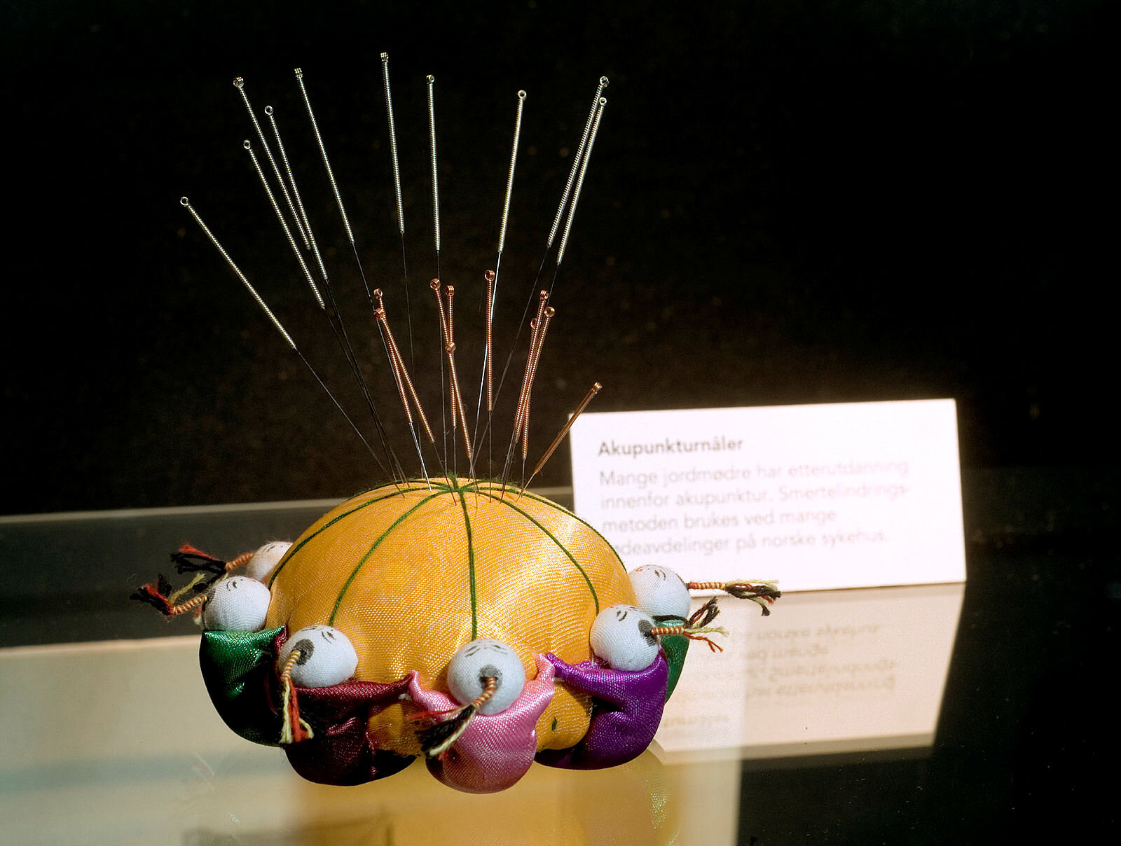 Fra Teknisk museum, Oslo. Akupunkturnåler.