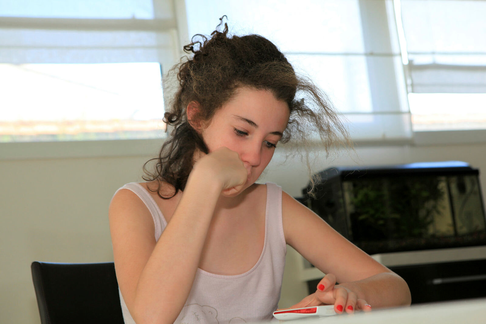 Spisevegring Ung jente er trist