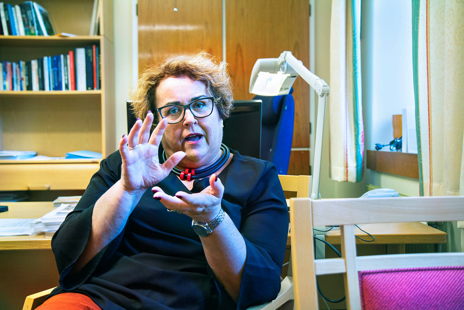 Olaug Bollestad Olaug Bollestad, intensivsykepleier, stortingsrepresentant, nestleder i KrF, leder i helsekomiteen