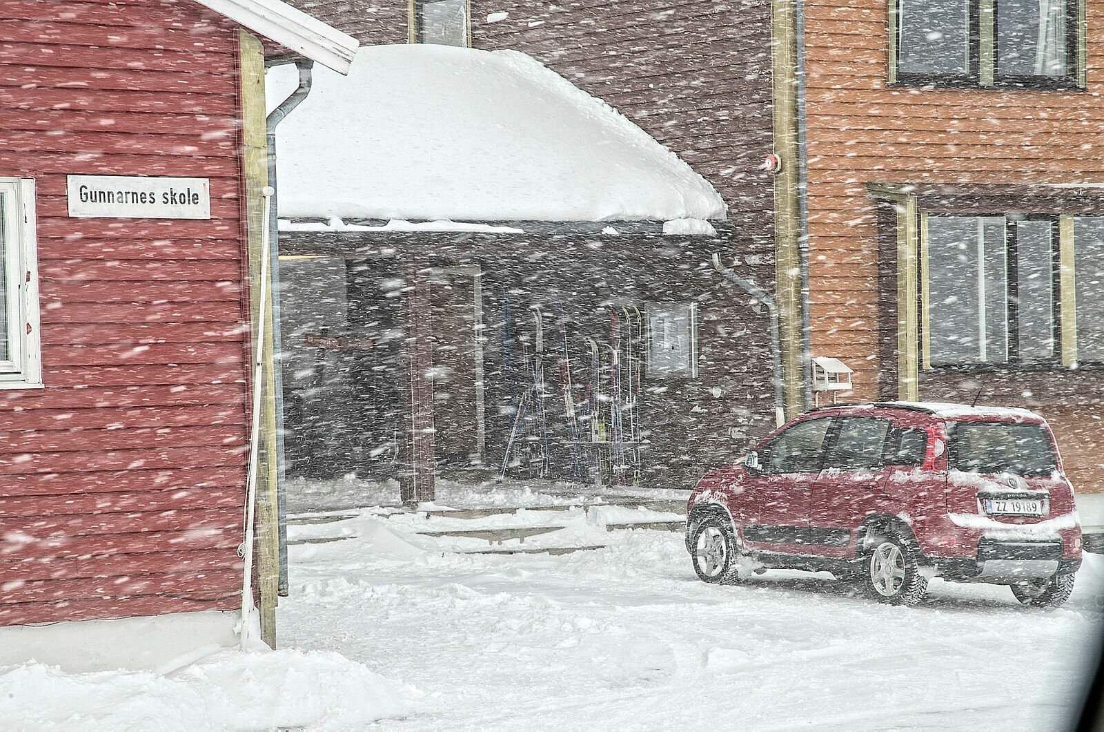 Sykepleier i finnmark Bildet viser hjemmesykepleier Anne Giæver i Måsøy kommune