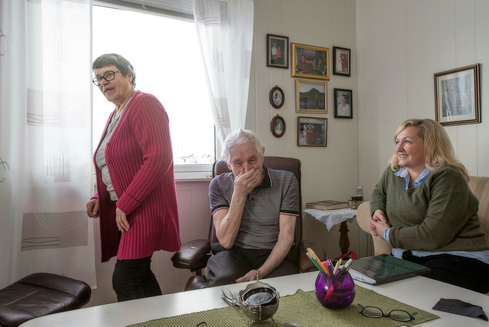 Sykepleier i finnmark Bildet viser hjemmesykepleier Anne Giæver i Måsøy kommune