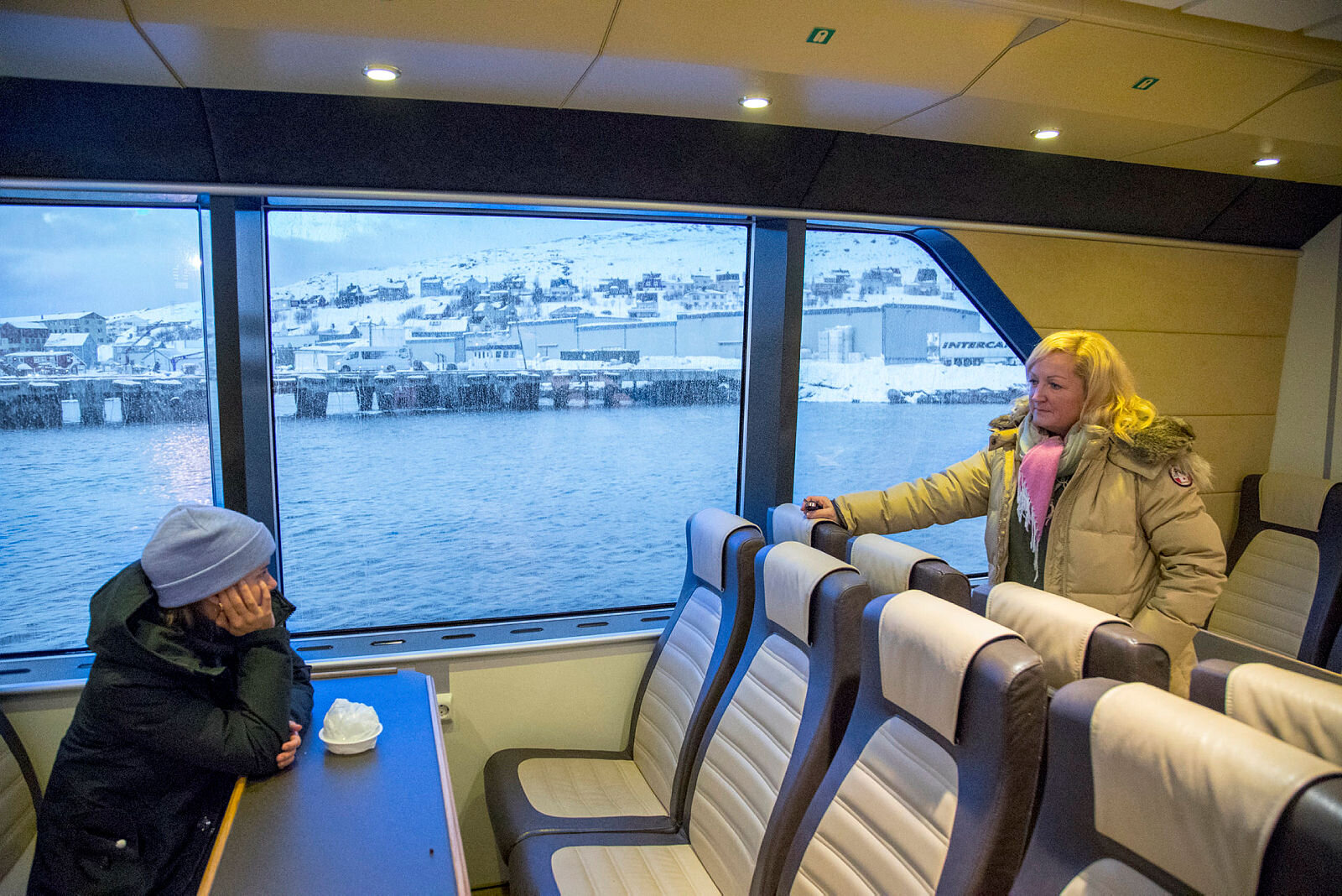 Sykepleier i finnmark Bildet viser hjemmesykepleier Anne Giæver i Måsøy kommune