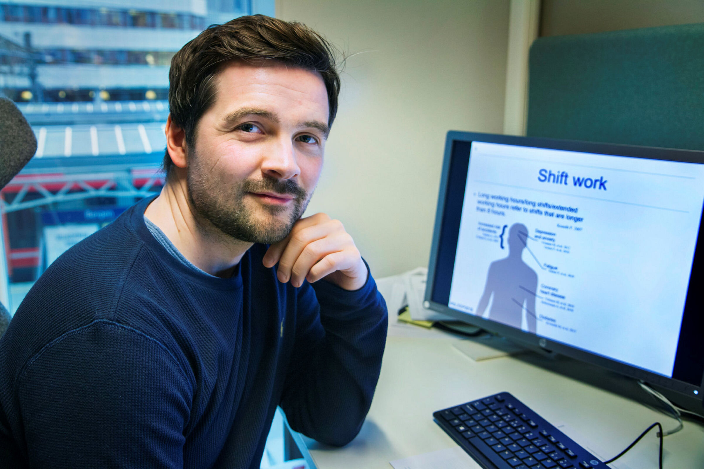 Øystein Vedaa Øystein Vedaa, psykolog. Postdoktor ved Folkehelseinstituttet og NTNU