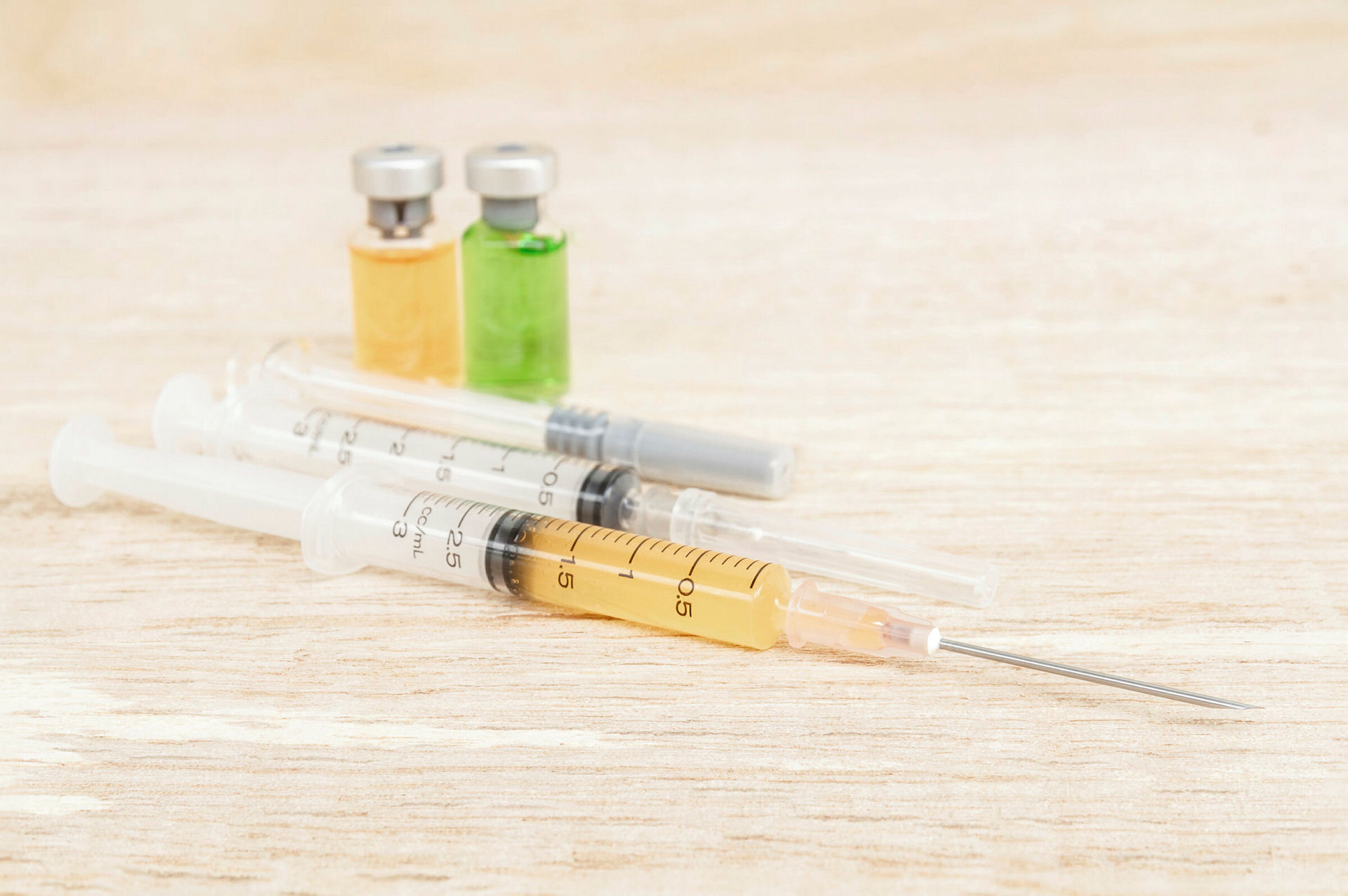 Ampuller Illustrasjoner av ampuller med medisin og sprøyter