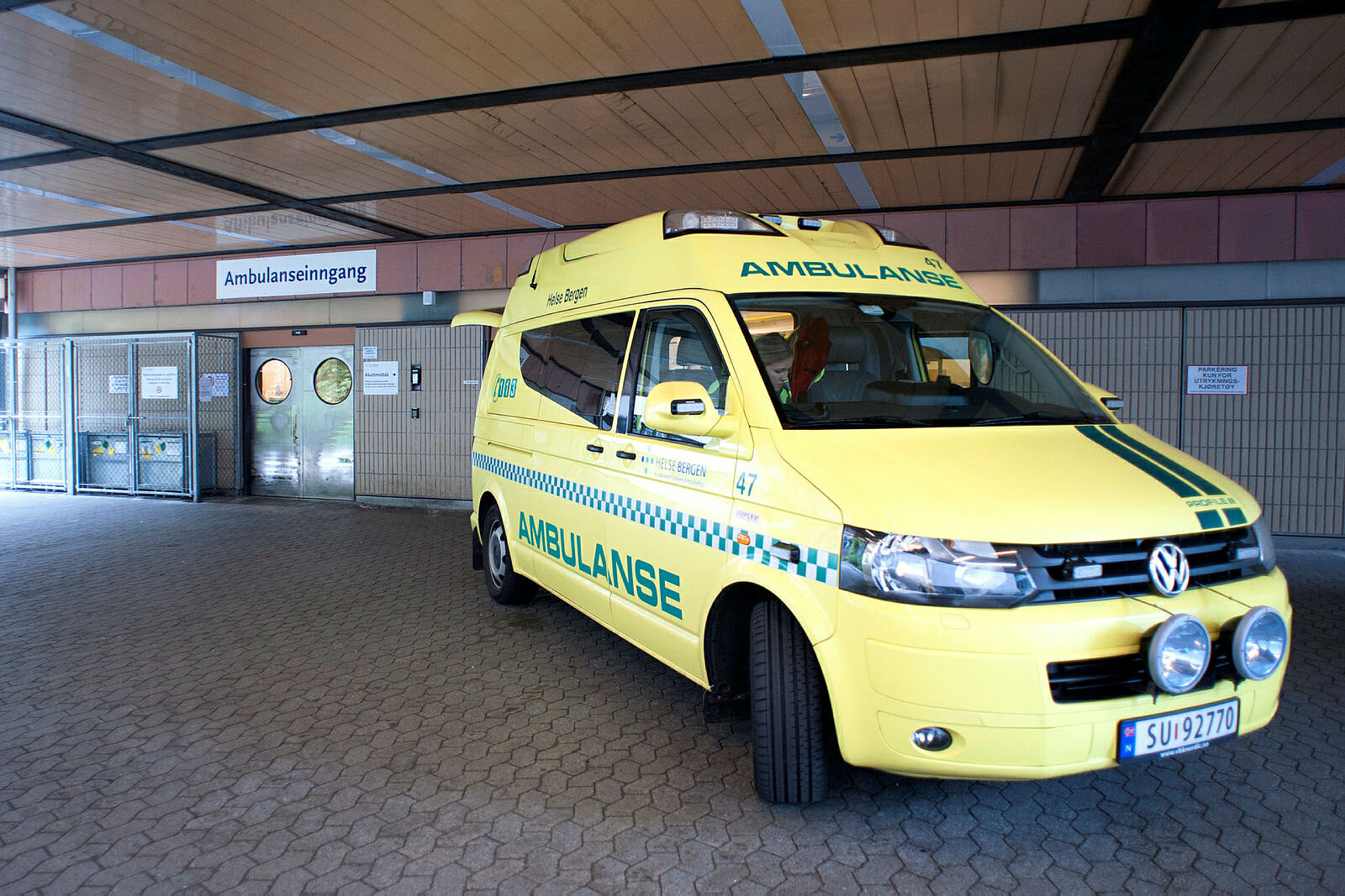 Ambulanseinngang Haukeland sykehus Ambulanseinngang ved Haukeland sykehus