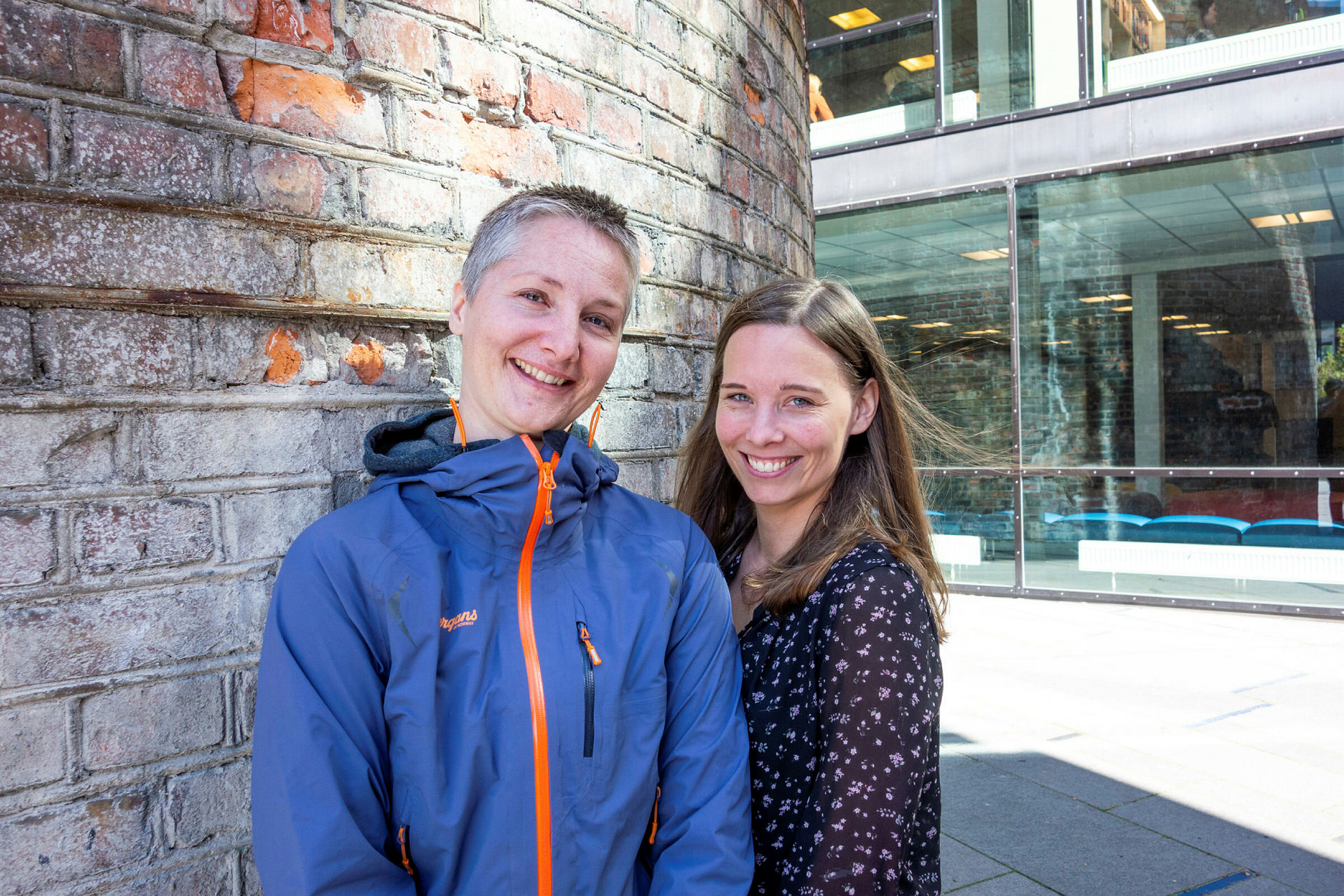 Hermansen og Seip Sykepleierne Heidi Solum Hermansen og Ingri Tollefsen Seip ved akuttmottaket ved Drammen sykehus