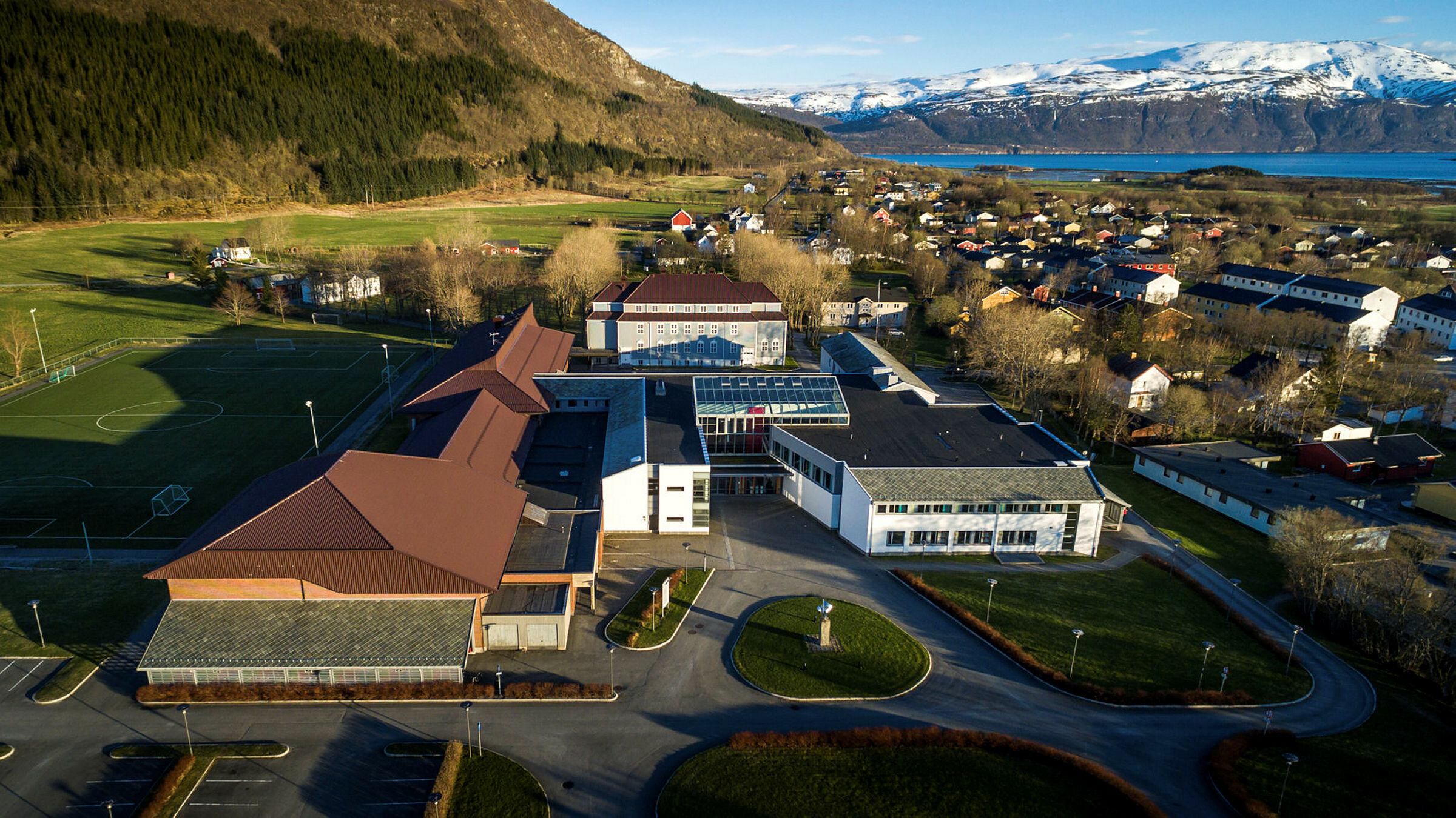 Nord universitet studiested Nesna Bildet viser Nord universitet studiested Nesna