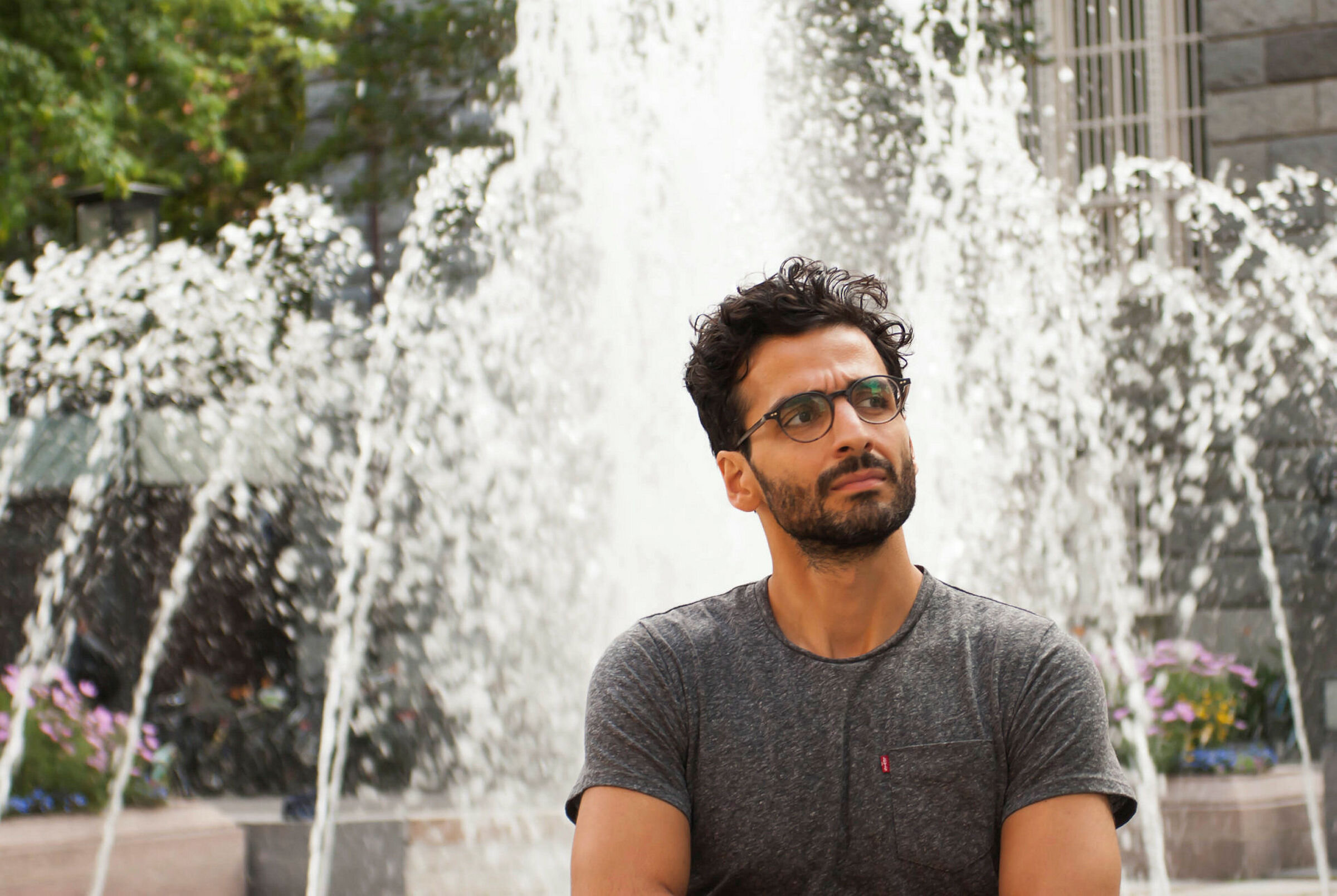 Kaveh Rashidi Portrett av Kaveh Rashidi, lege, forfatter, samfunnsdebatant og blogger