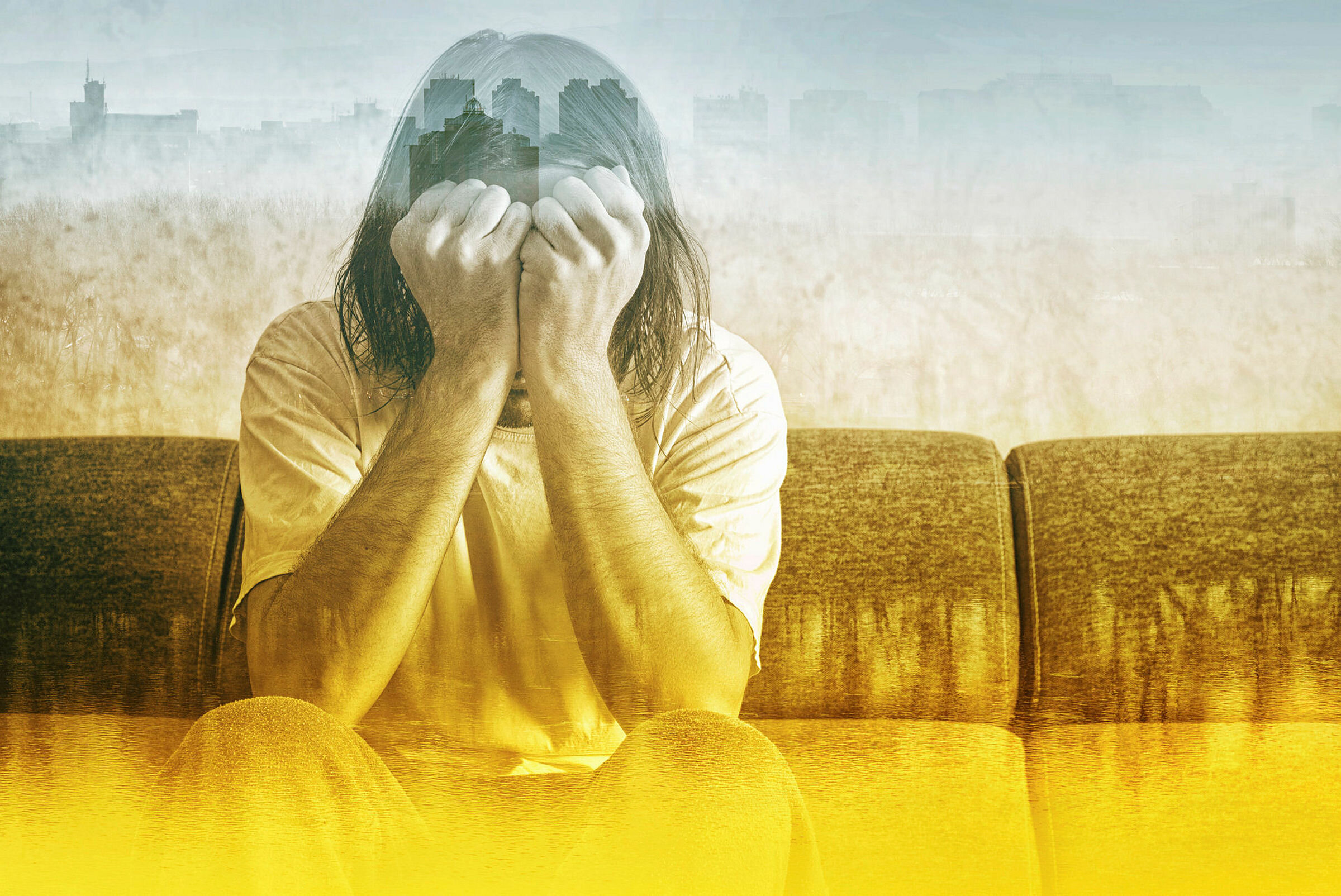 Psykisk syk Illustrasjonen viser en person som sitter med hodet i hendene og virker fortvilet.