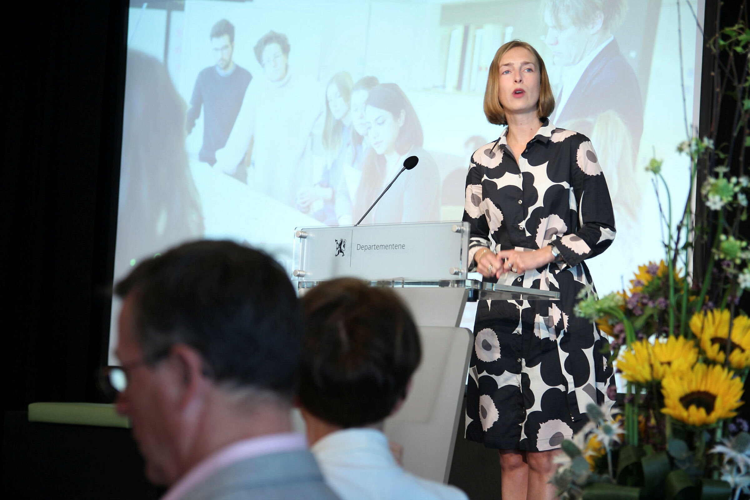 Iselin Nybø Iselin Nybø