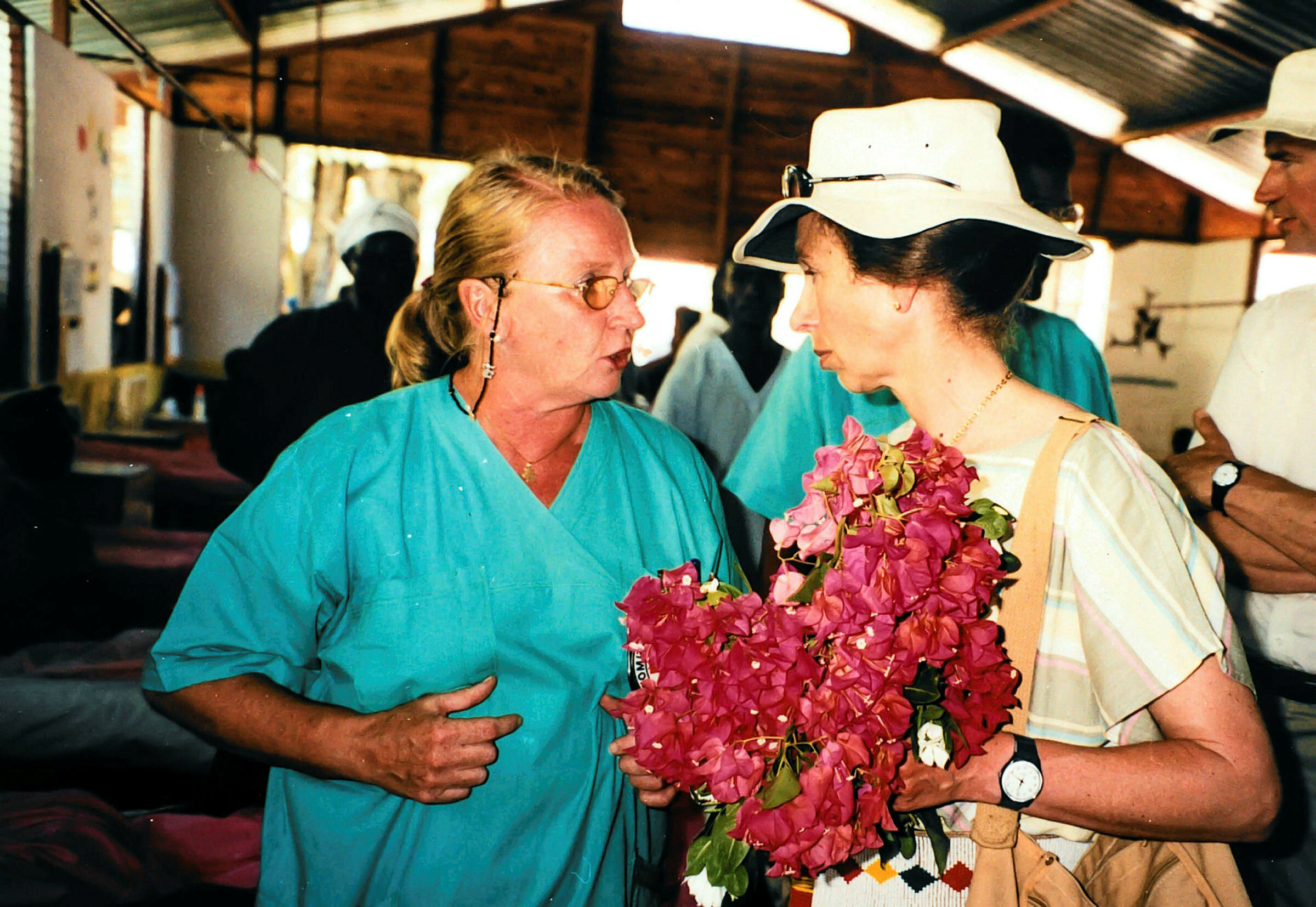 Parelius og prinsessen Røde Kors-sykepleier Toril Parelius og Storbritannias prinsesse Anne.