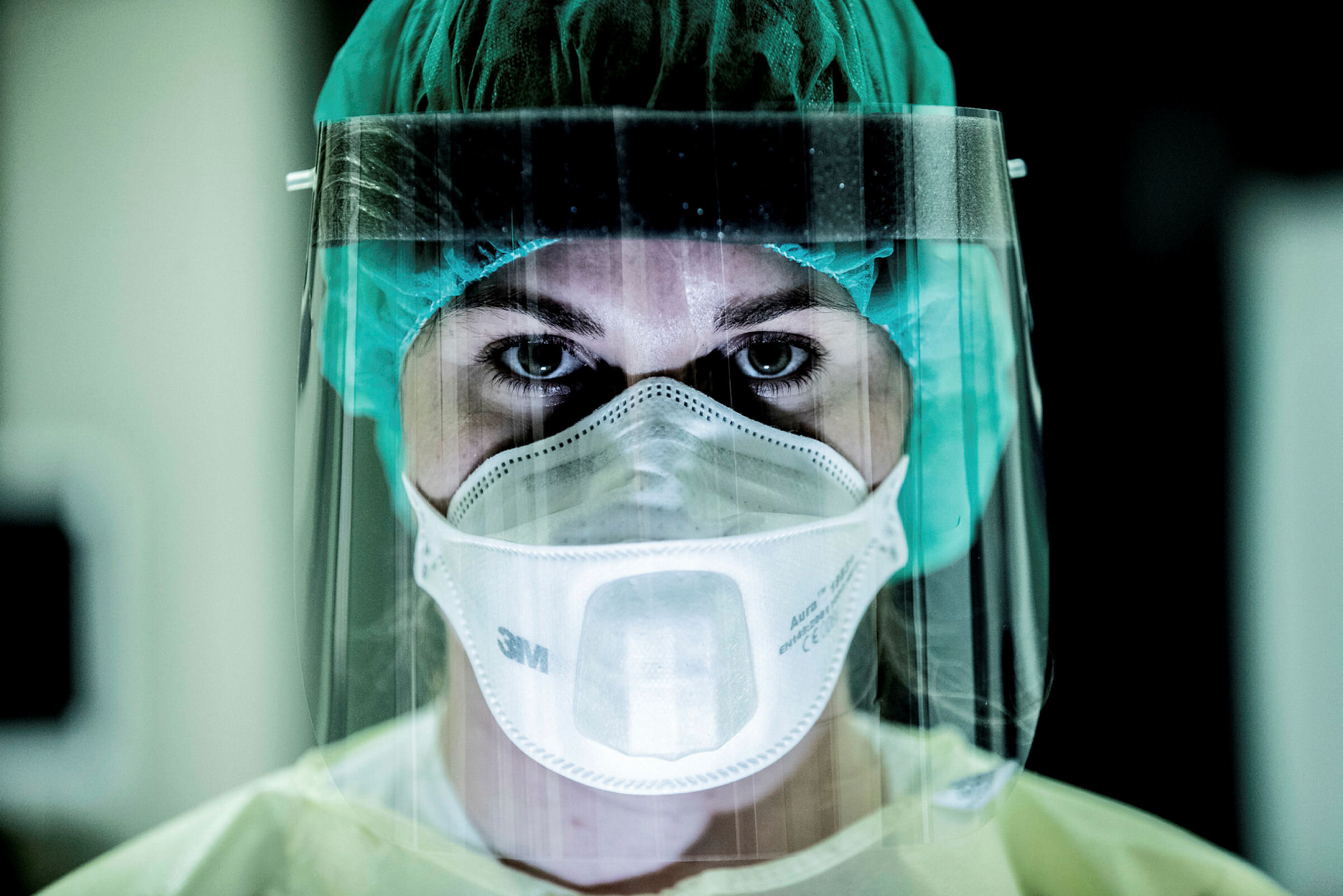 Smittevern Beredskapssykepleier Madelen Foss Smedholen på et aktuelt isolat ved Ullevål Universitetsykehus.