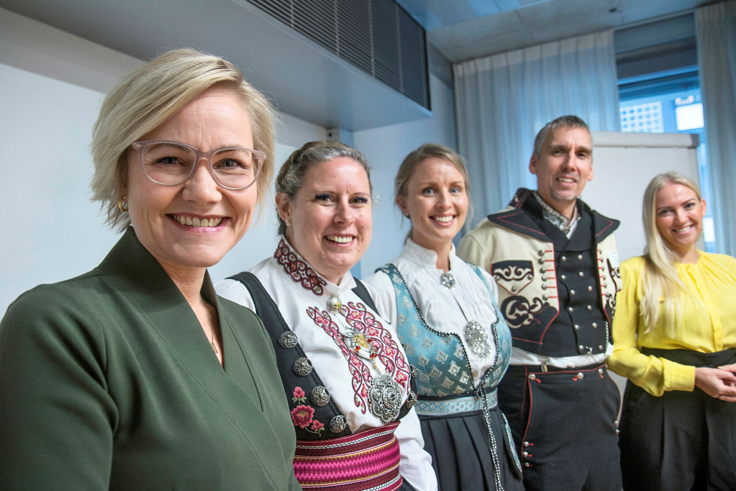 AKS-sykepleiere Helseminister Ingvild KjerkolJan, Birte Marten Oswald, AKS-sykepleier i Midt-Telemark kommune, Kine Myhre-Nilsen, AKS-sykepleier i Drammen kommune, Eilert Pedersen, AKS-sykepleier i Notodden kommune og NSF-leder Lill Sverresdatter Larsen