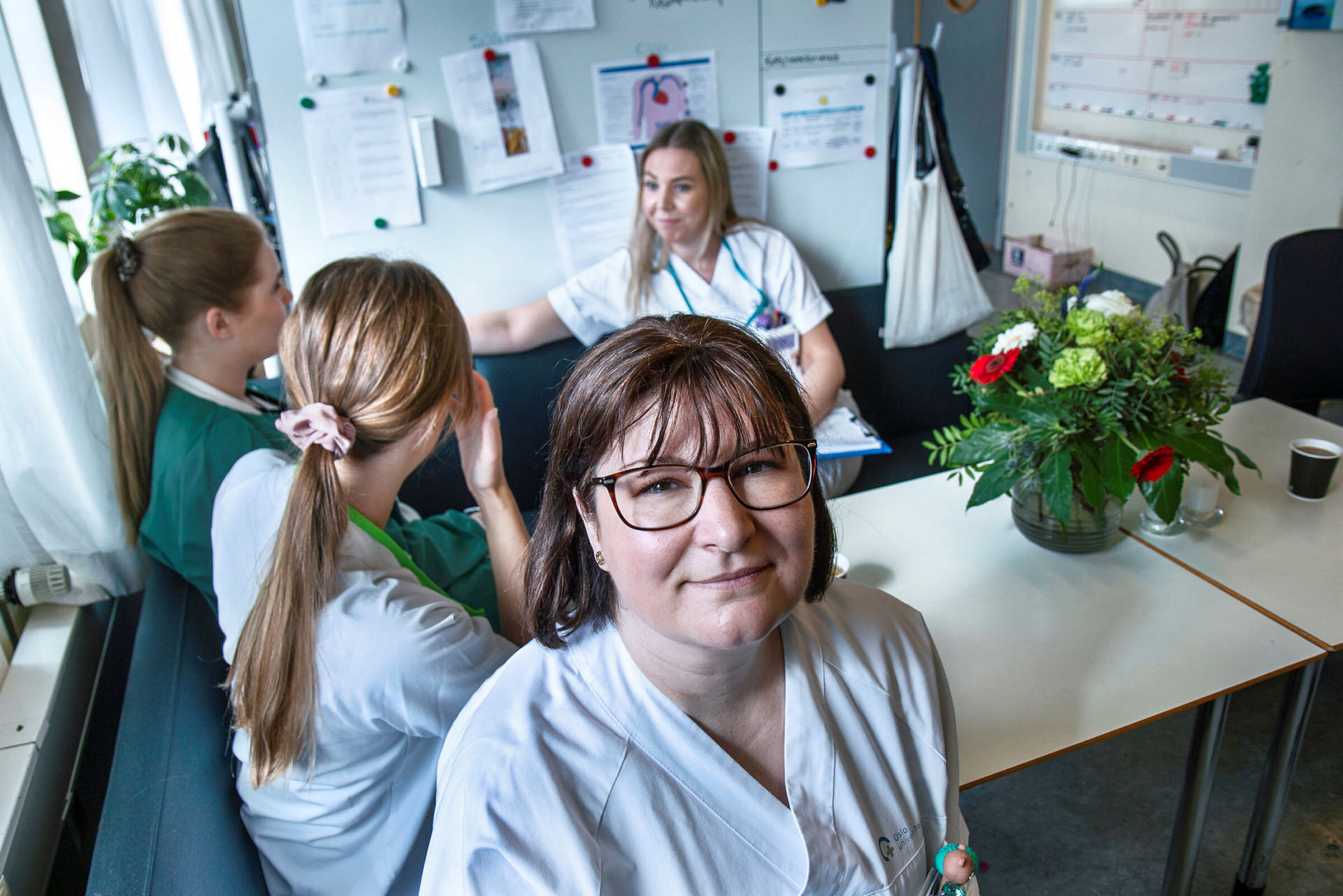 Sandra Lundemo, seksjonsleder nevrologisk sengepost, Ullevål sykehus Sandra Lundemo, seksjonsleder nevrologisk sengepost, Ullevål sykehusOg Andrea Strandenæs, verneombud Marte Kristiansen, varaverneombud, Ingrid Bergslid, sykepleier