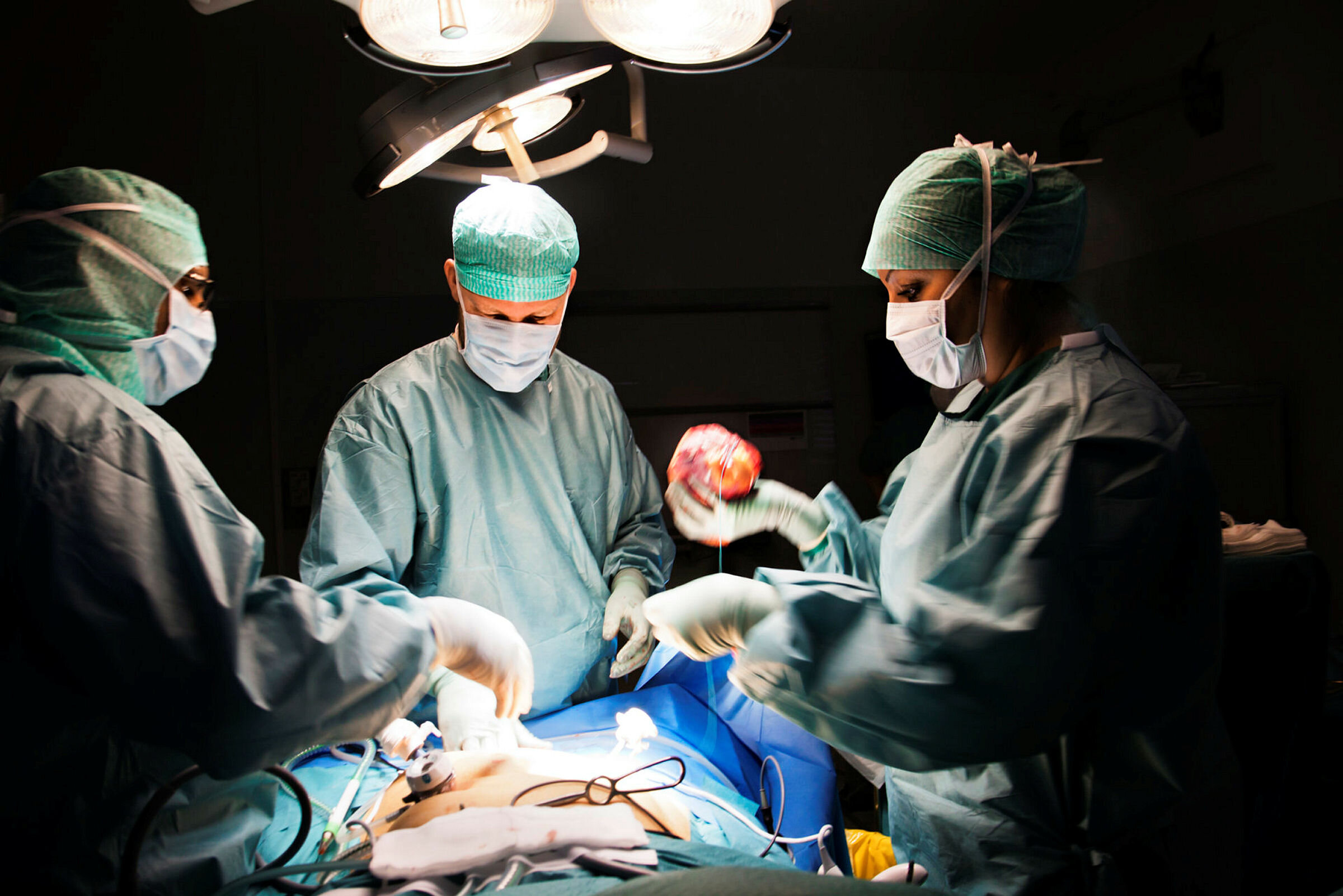 Kikkhullsoperasjon Operasjonssykepleier Kikkhullsoperasjon Operasjon Oslo universitetssykehus OUS Ullevål Operasjonssykepleier Kikkhullsoperasjon Operasjon Oslo universitetssykehus OUS Ullevål Kirurg Kirurgi