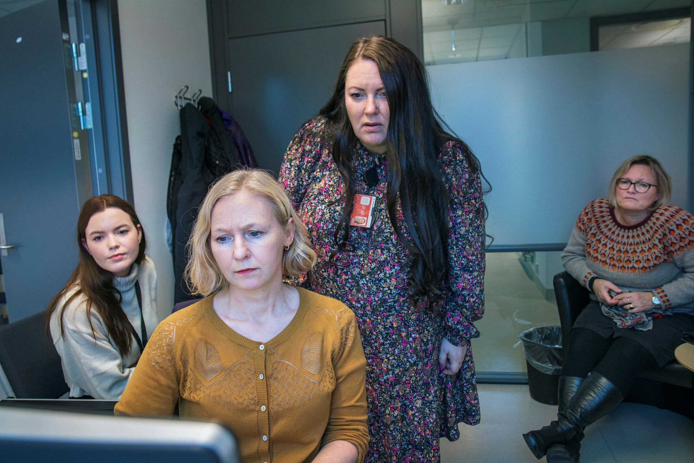 Migrasjonshelseteam i Fredrikstad Fra venstre: Alexandra Martinsen (tolk og miljøarbeider), helsesykepleier Wenche Meier, sykepleier Aina Gundersen og sykepleier Rita Standal.