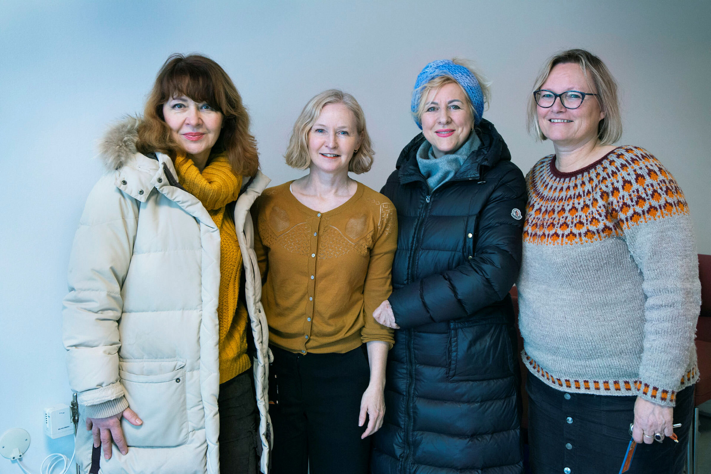 Migrasjonshelse Fredrikstad Fra venstre: Iryna Kuzmenkova fra Ukraina, Wenche Meier (helsesykepleier) Larysa Onikii fra Ukraina og sykepleier Rita Standal. Reportasje om migrasjonshelse. Sykepleiere og asylsøkere/flyktninger.