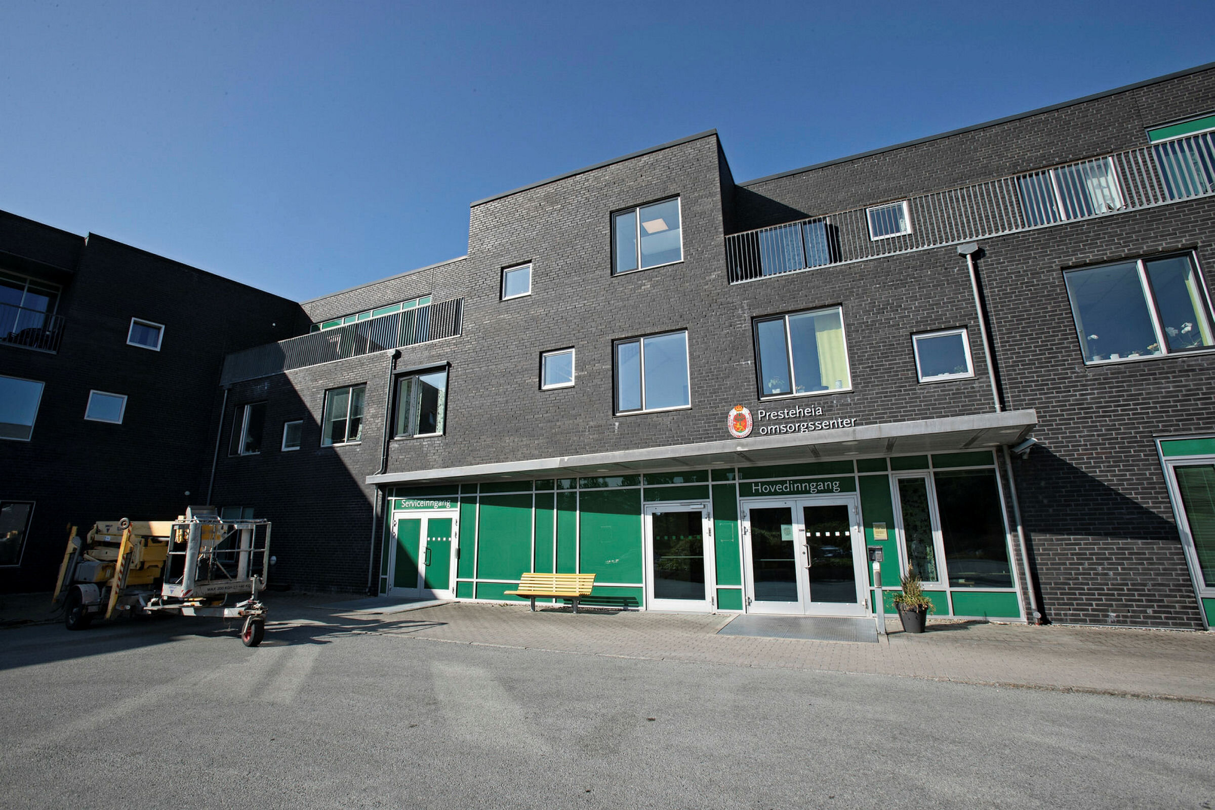 Prestheia omsorgssenter Bildet viser Einar Cyvin på Prestheia omsorgssenter i Kristiansand.