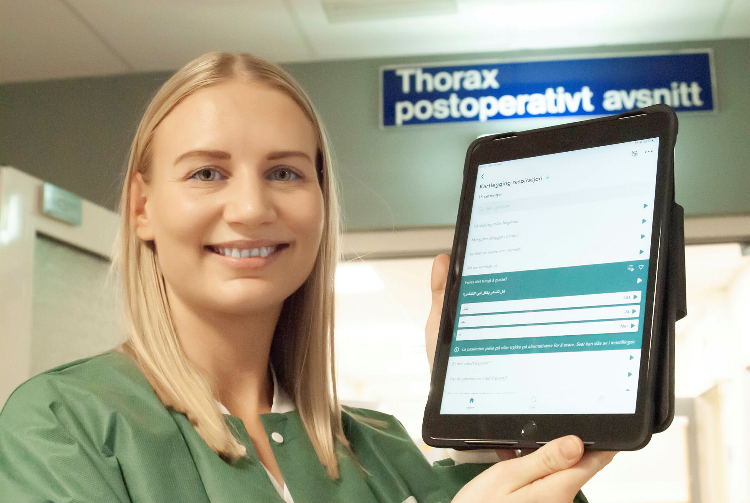 Sandra Røksness Fagsykepleier Sandra Røksness bruker appen Care to Translate