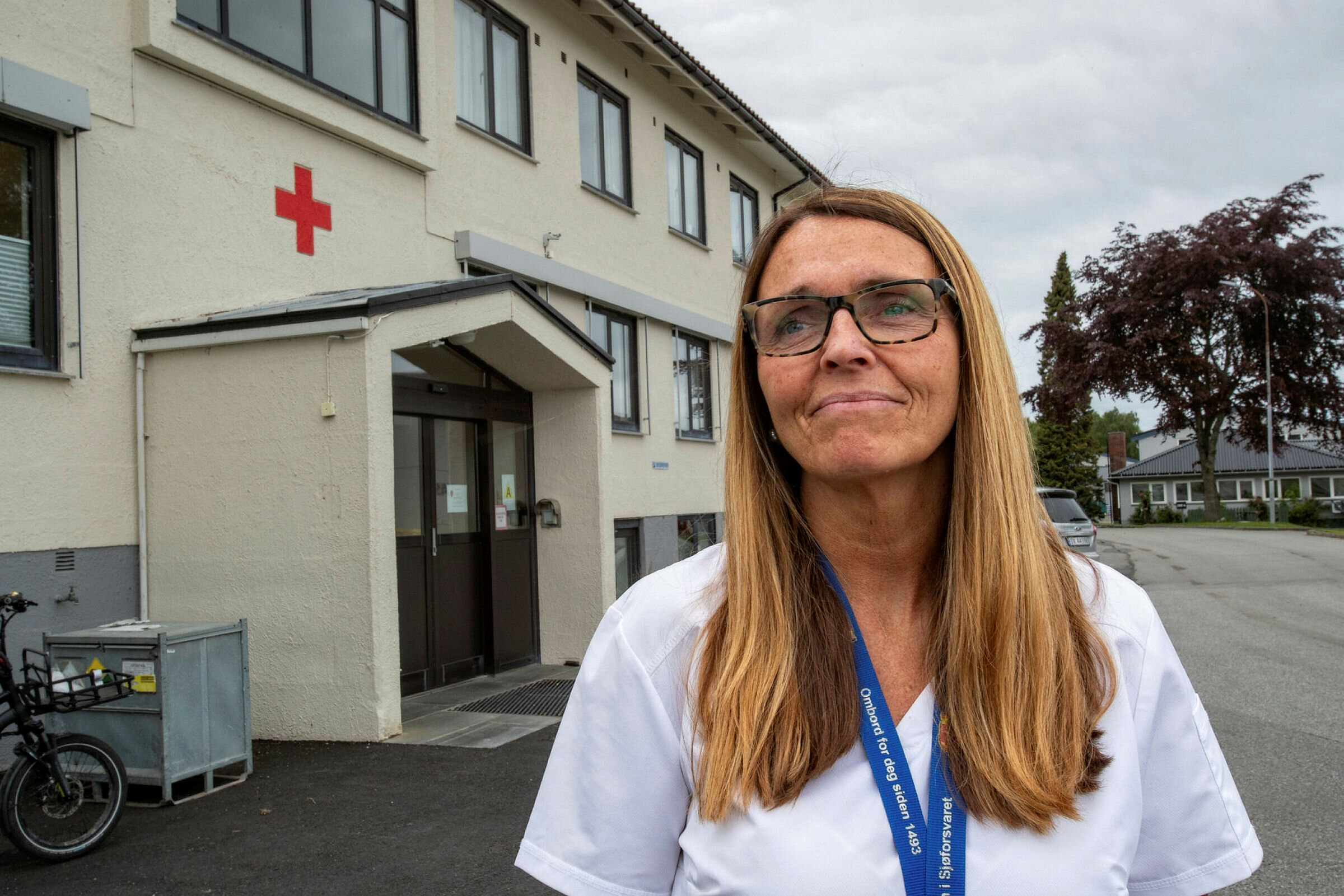 Sykepleier på Madla Bildet viser sykepleier Sissel Austråt i Madlaleiren.