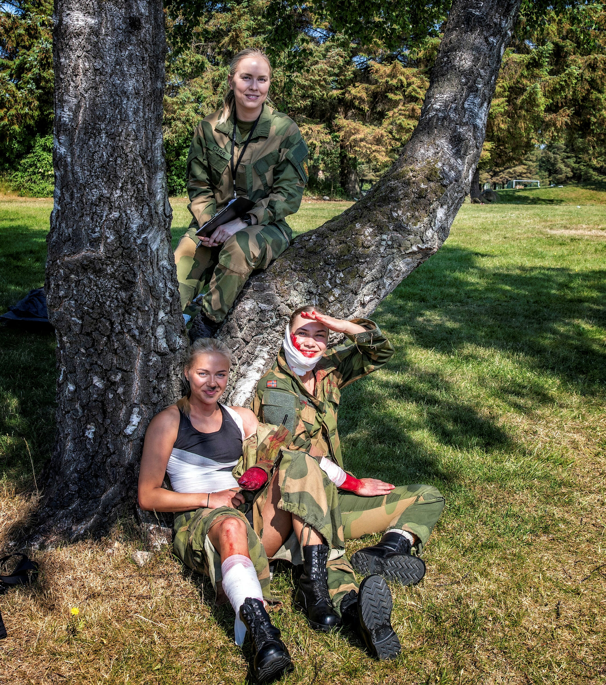 Sykepleier på Madla Bildet viser sykepleier Sissel Austråt i Madlaleiren.
